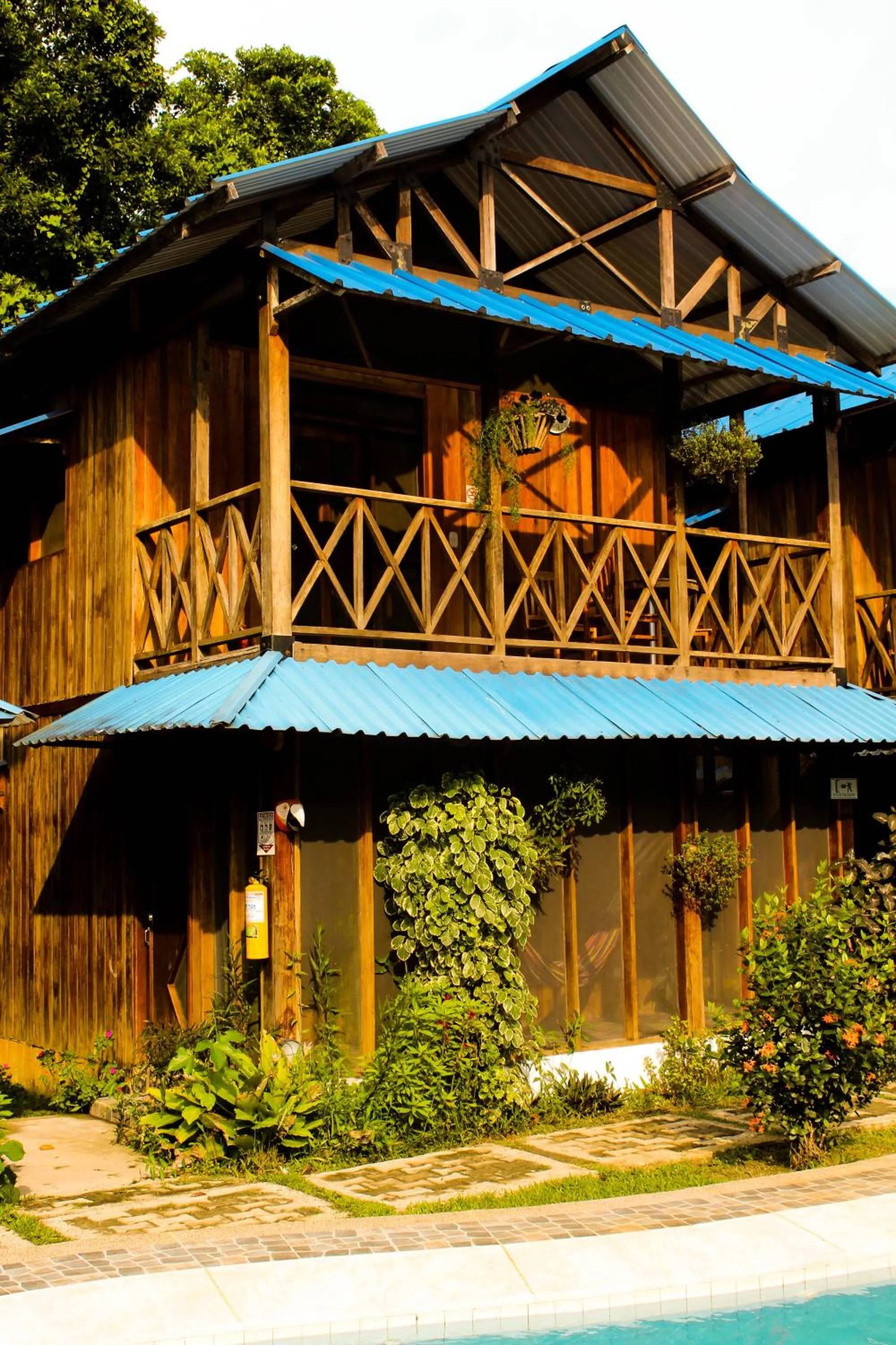 Restaurant/places to eat in Hotel Utüane