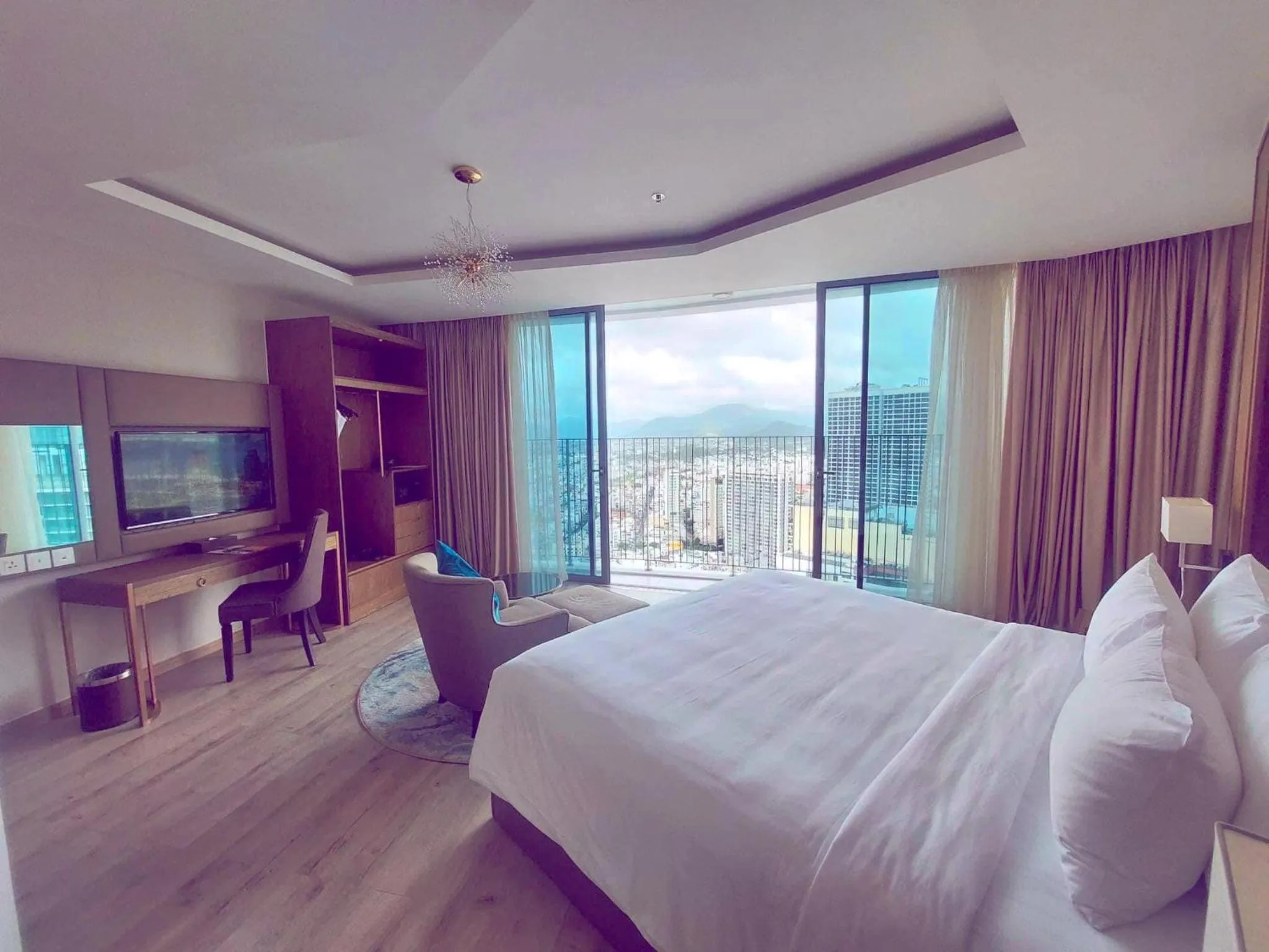 Bed in Holi Panorama Condotel