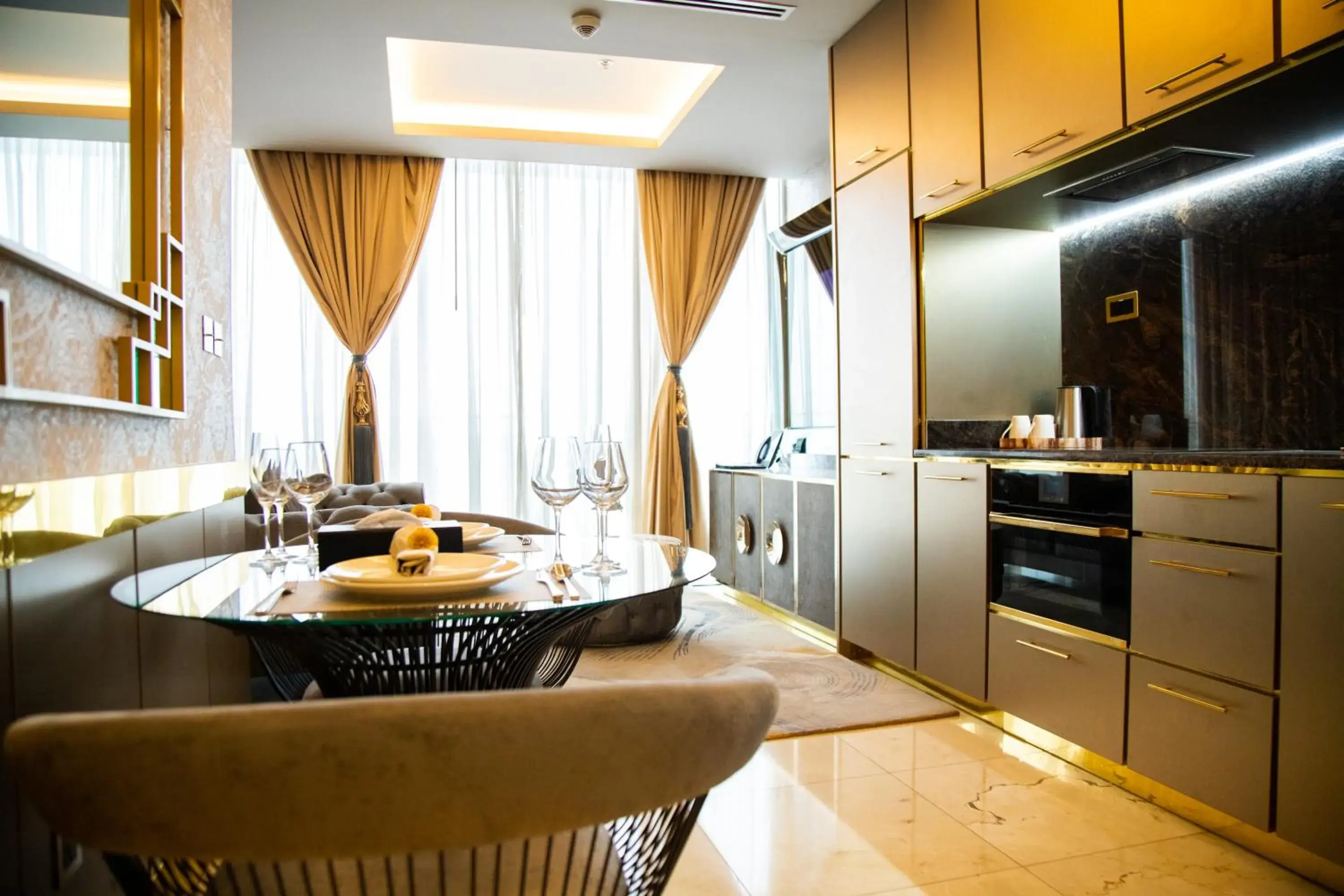 Executive Suite - single occupancy in Number One Oxford Street Hotel & Suites Executive Suite - single occupancy in Number One Oxford Street Hotel & Suites