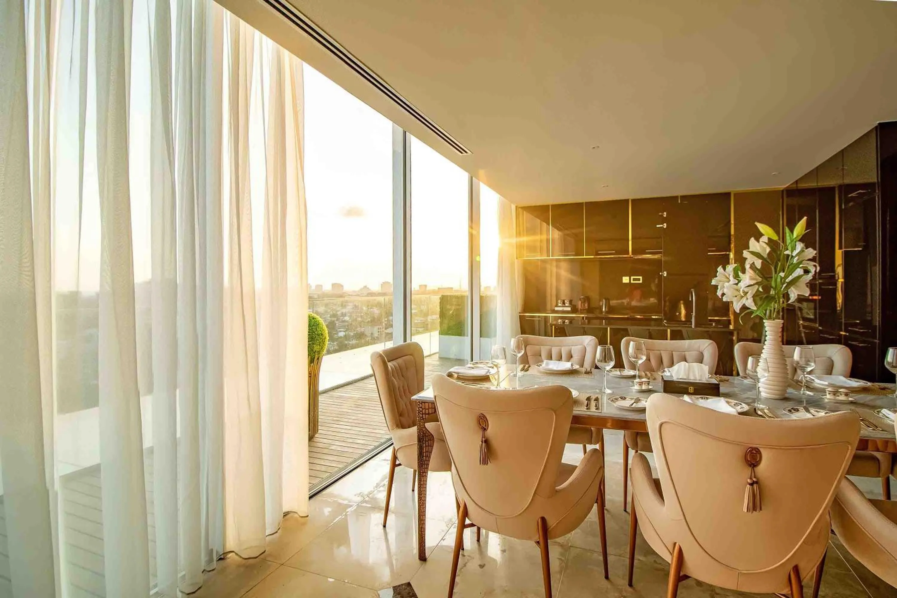 Dining area in Number One Oxford Street Hotel & Suites