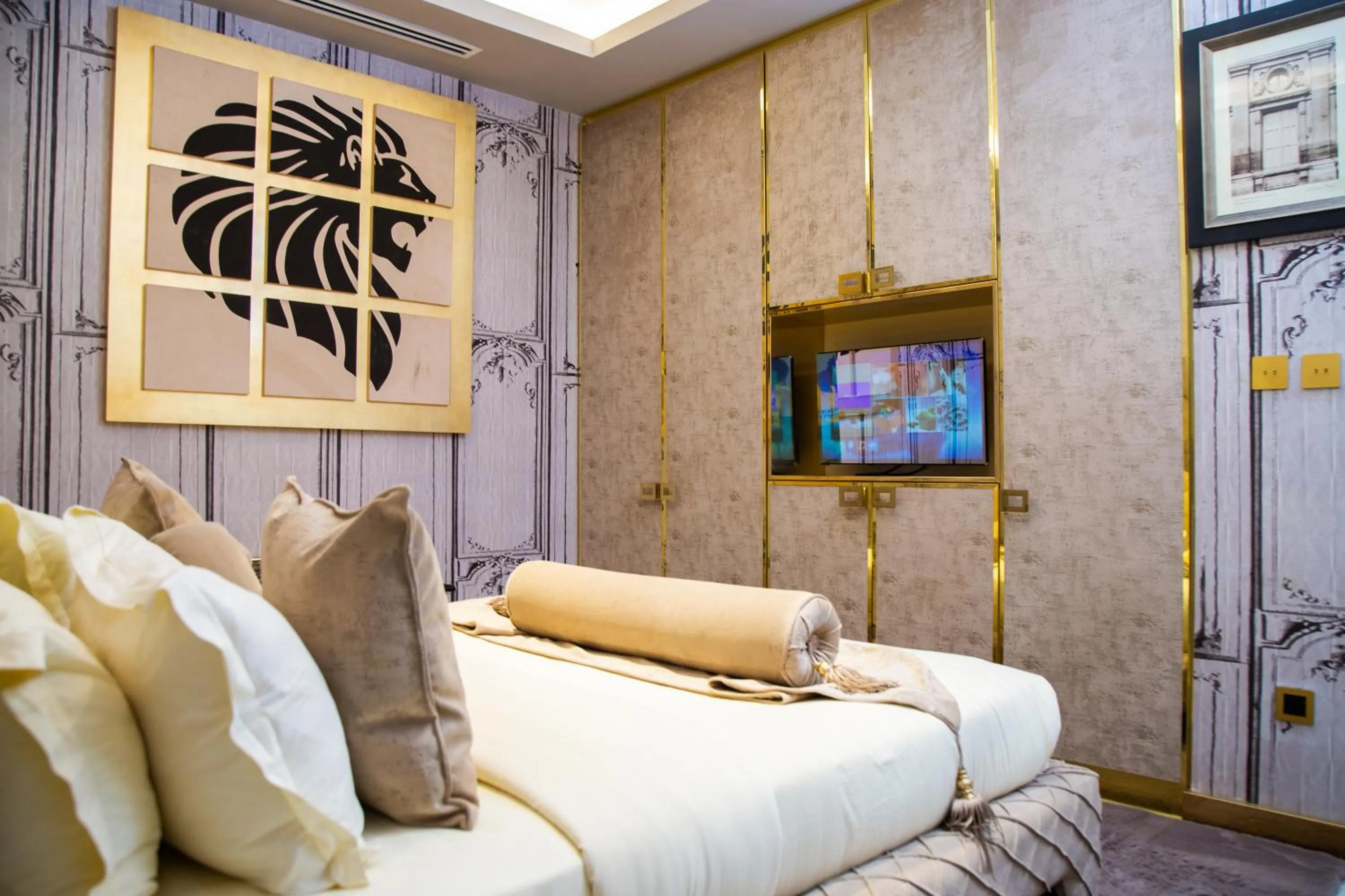 Bedroom, Bed in Number One Oxford Street Hotel & Suites