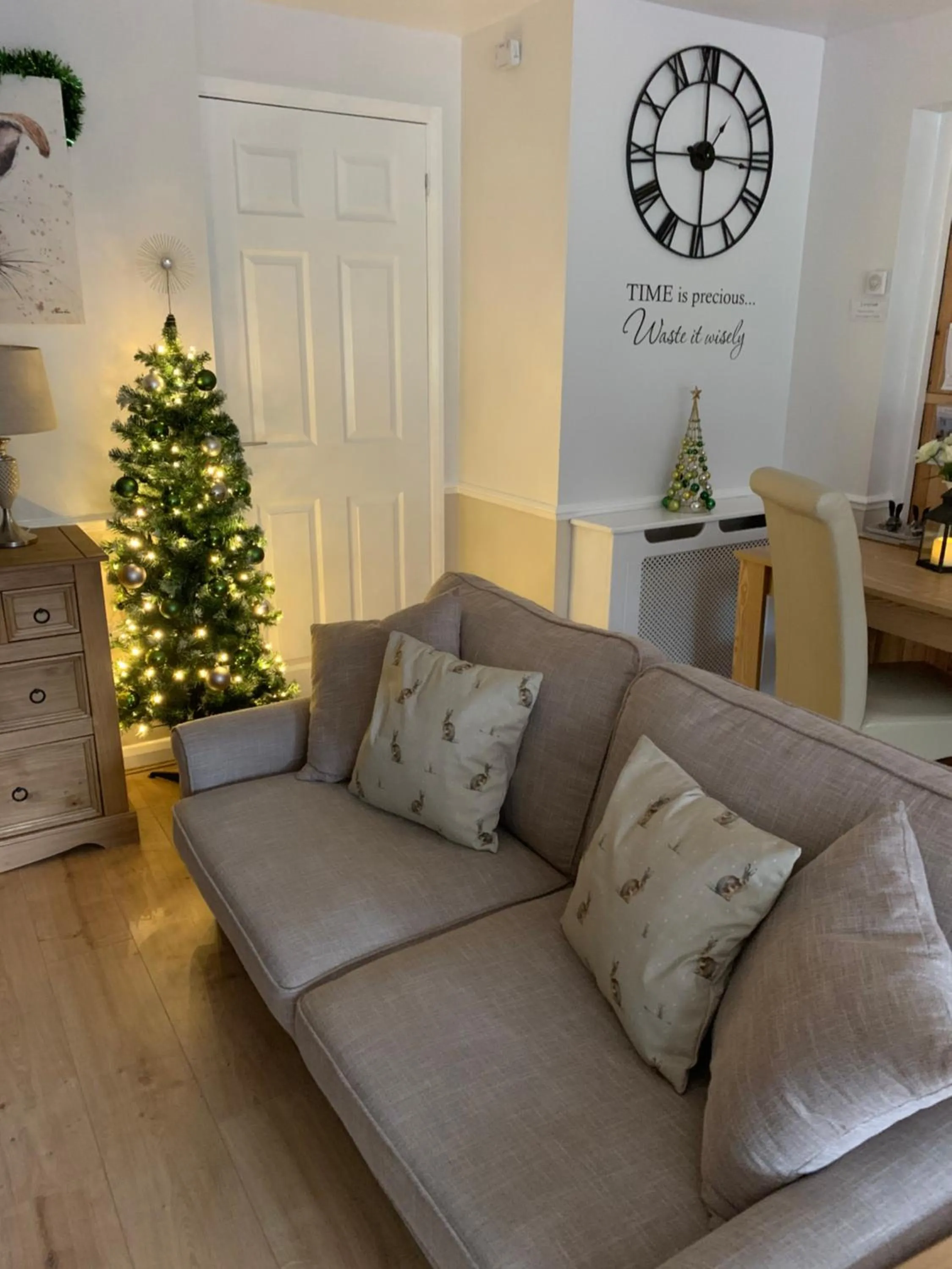 Decorative detail in Meerkat Manor