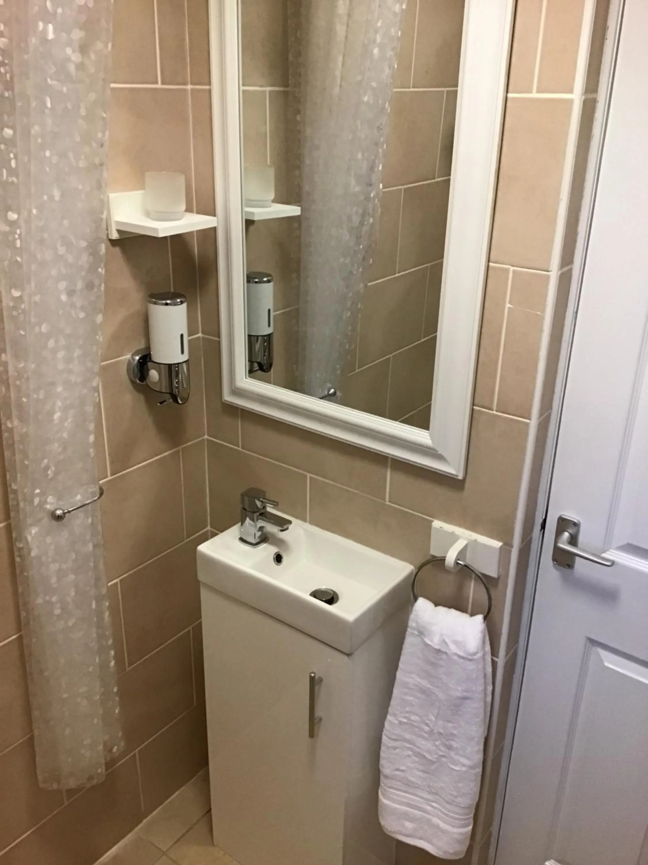 Shower in Meerkat Manor