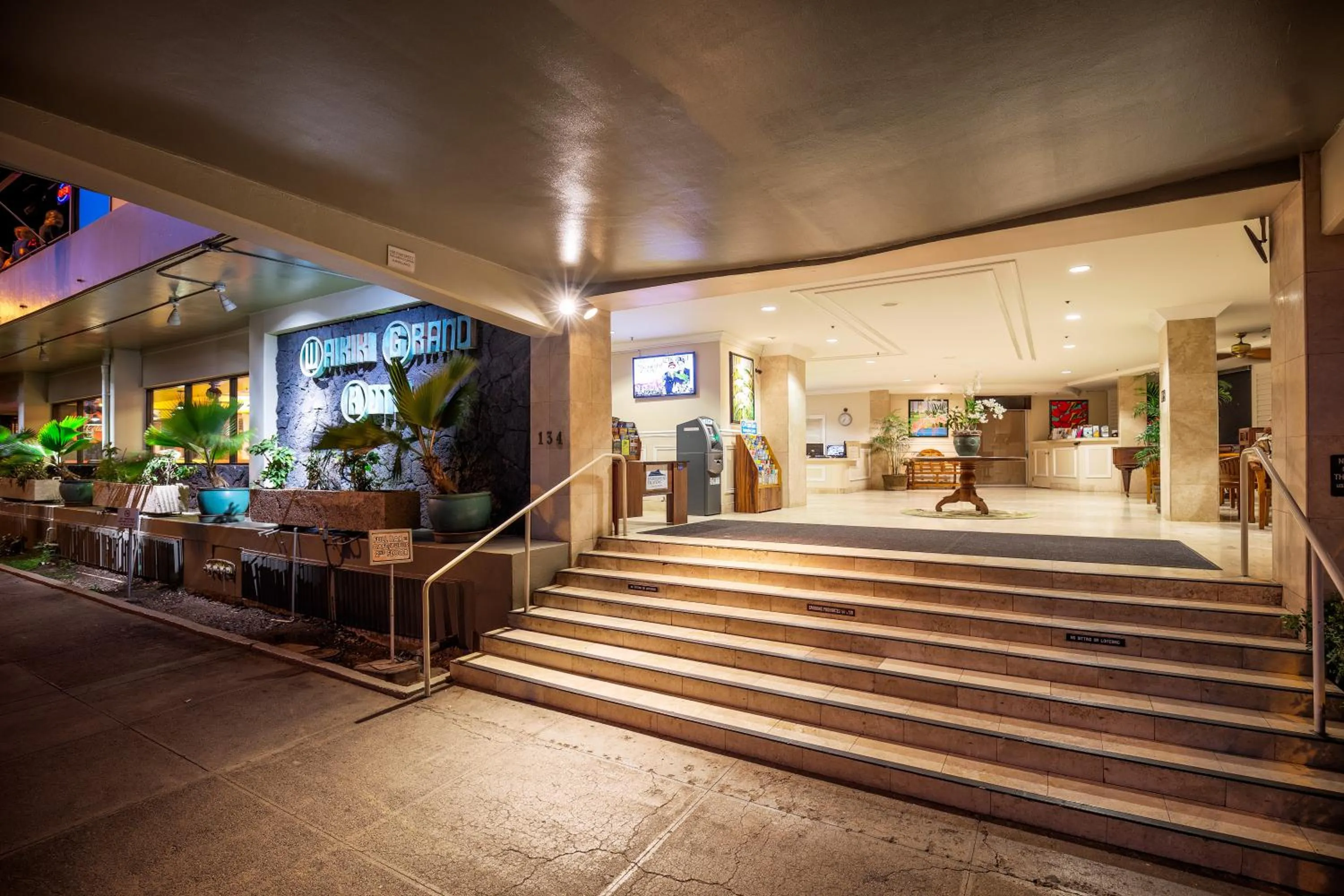 Property building in Castle at Waikīkī Grand