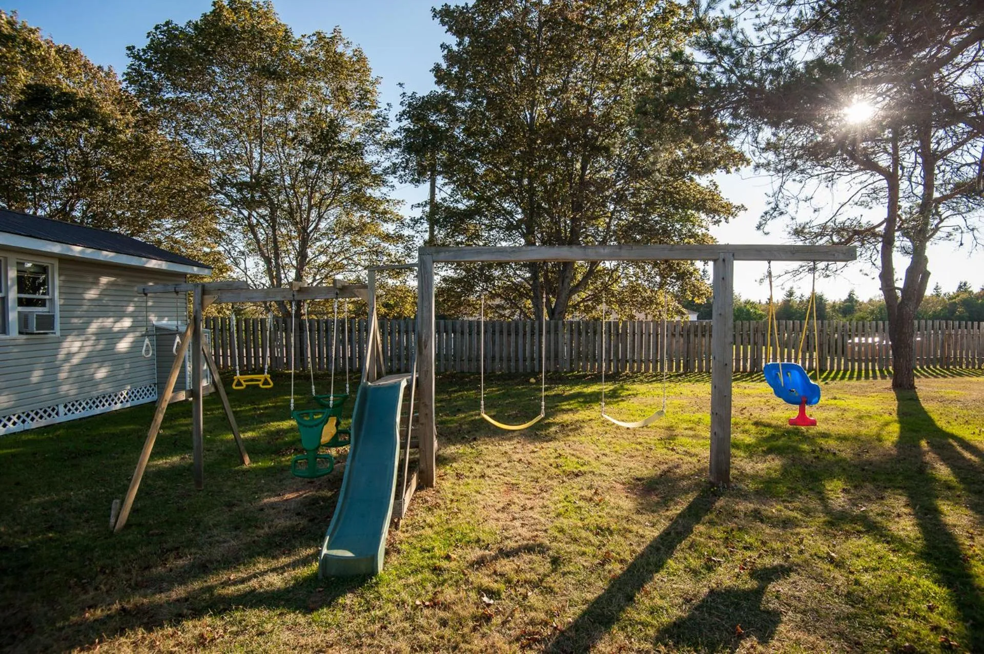 Children play ground in Cavendish Lodge & Cottages