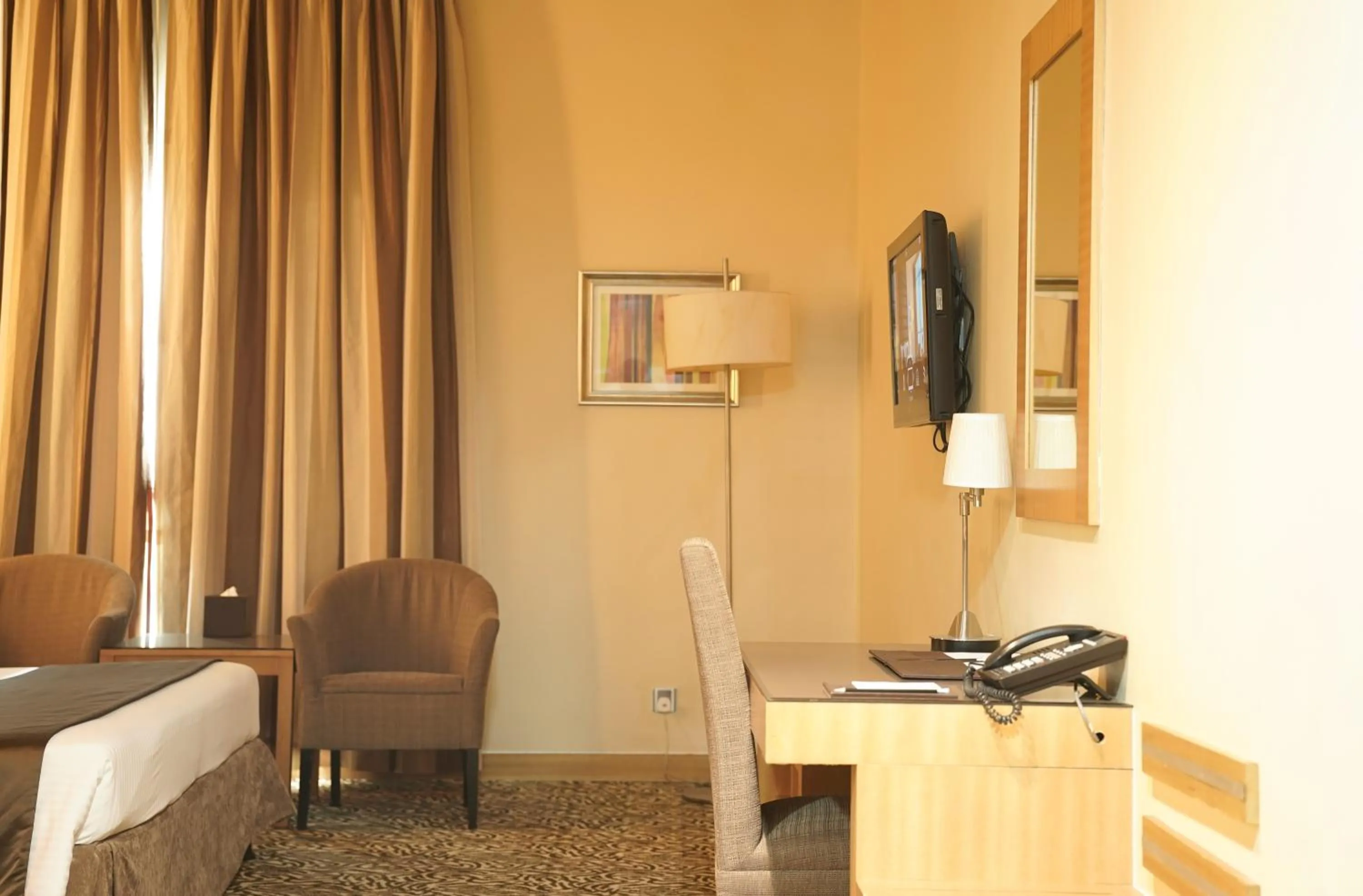 Bedroom, Bed in Copthorne Hotel Sharjah