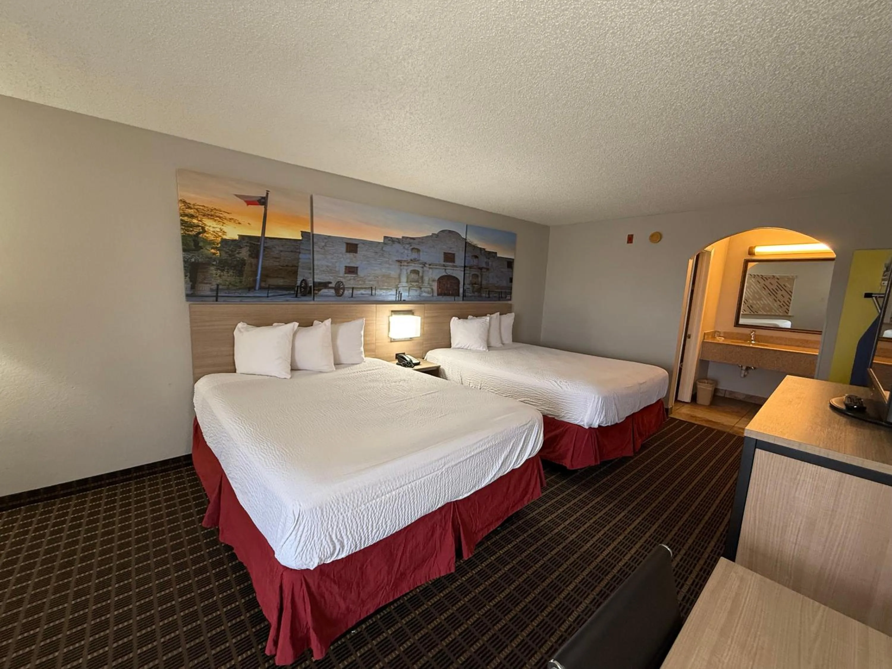 Photo of the whole room, Bed in Days Inn by Wyndham San Antonio Interstate Hwy 35 North