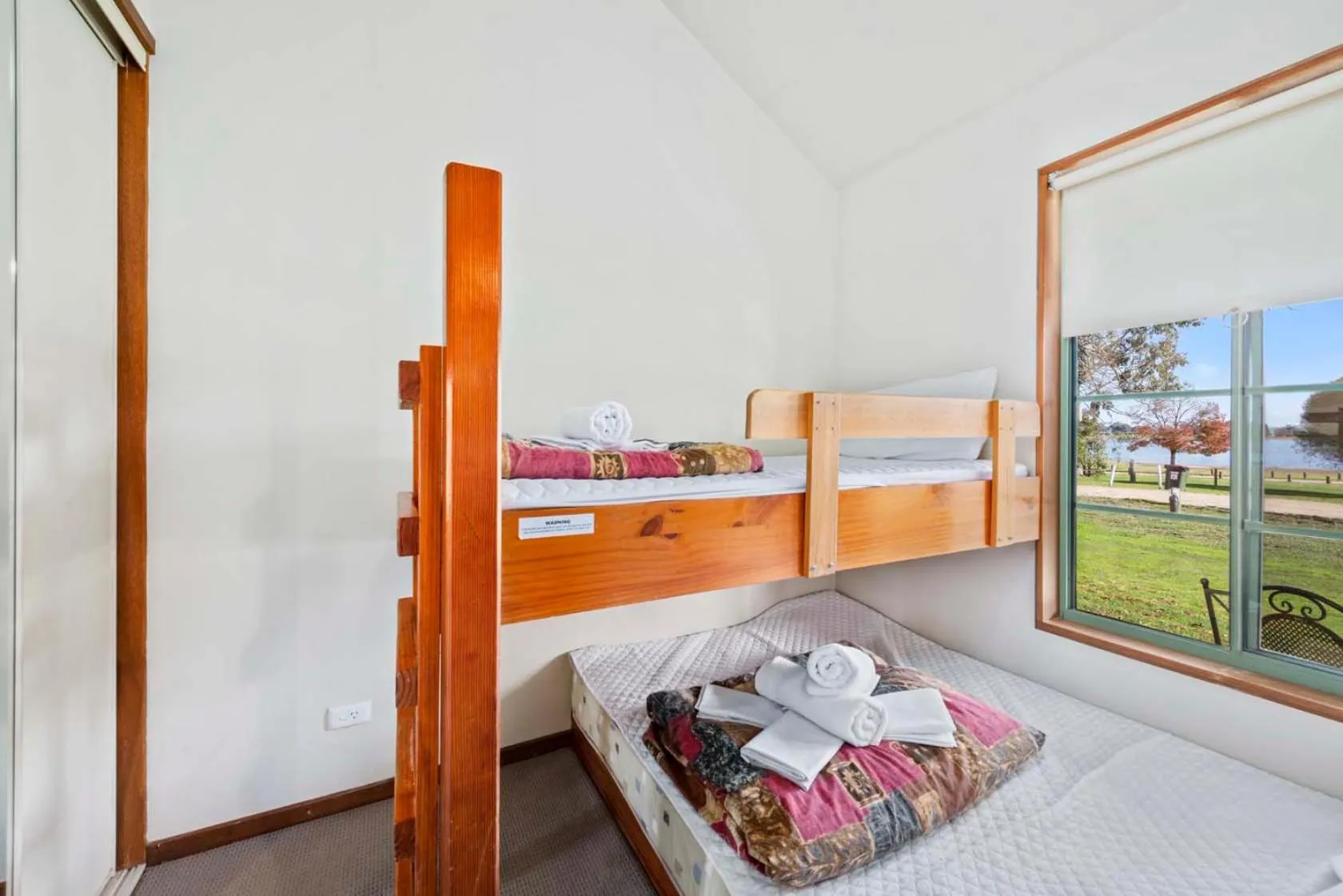 Bed in Lake Hume Holiday Park