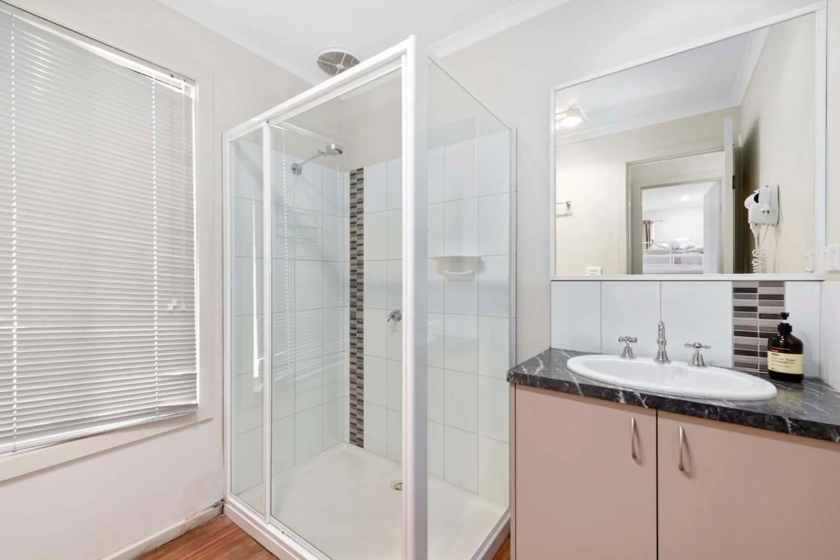 Toilet in Lake Hume Holiday Park