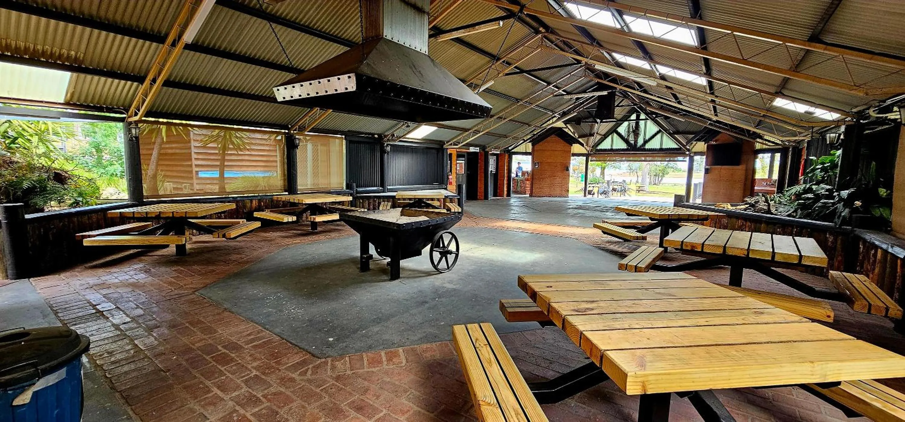 BBQ facilities in Lake Hume Holiday Park