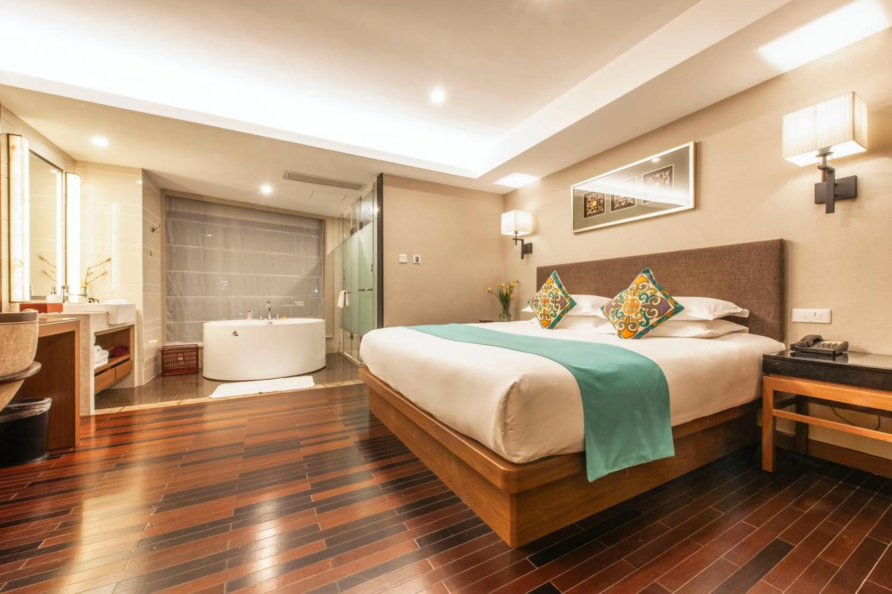 Bathroom, Bed in SSAW Boutique Hotel Hefei Intime Centre