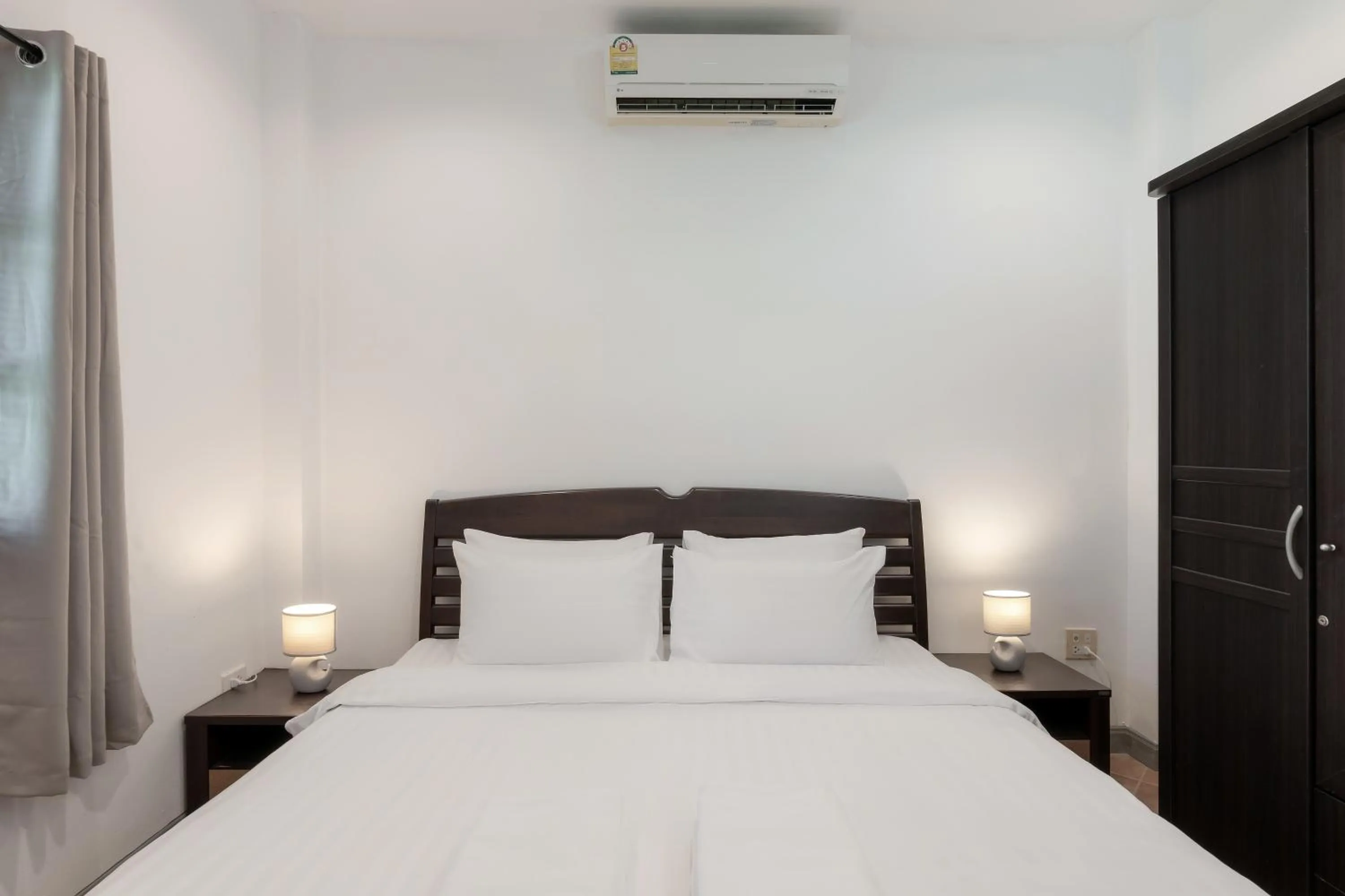 Bedroom, Bed in Orchid Paradise Homes 25