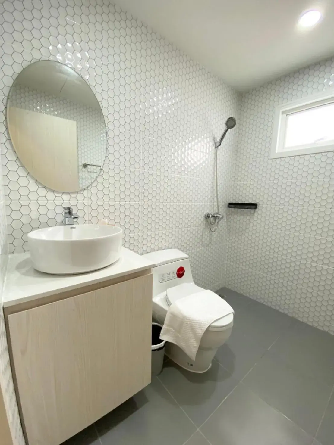 Deluxe Double Room with Balcony in Mangkon Hostel Deluxe Double Room with Balcony in Mangkon Hostel