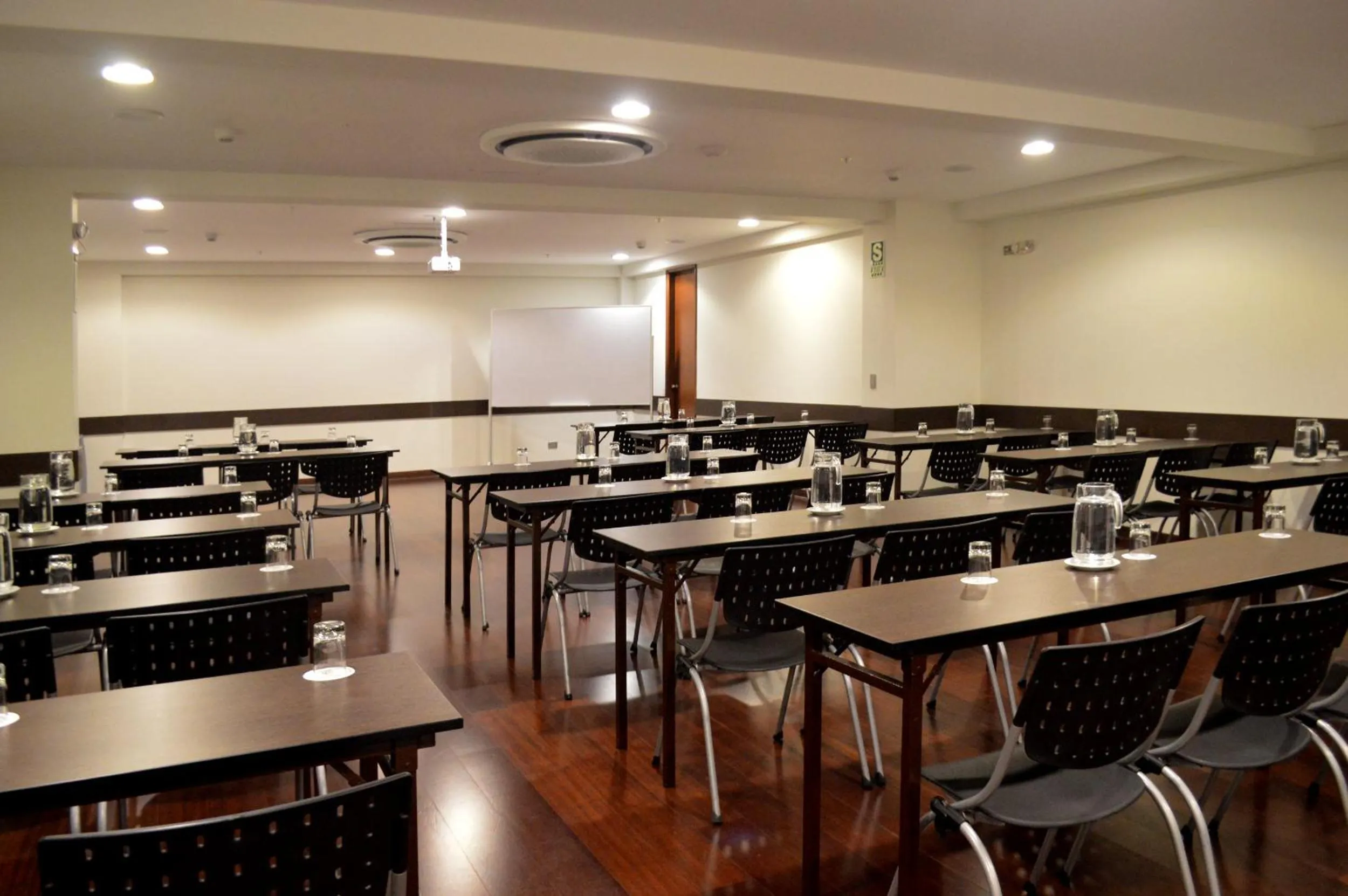 Meeting/conference room in Hotel Britania Crystal Collection