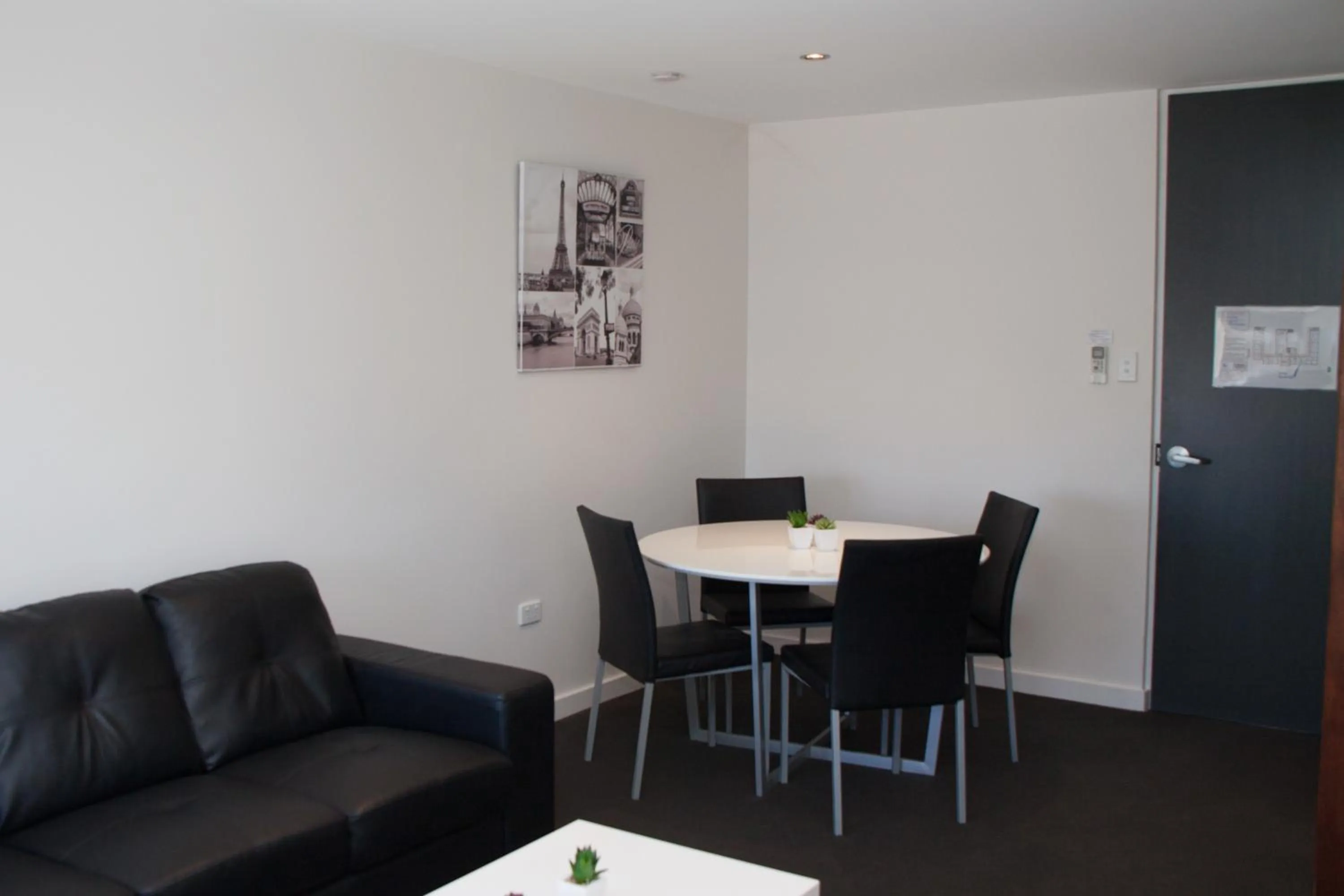 Living room in Icon on Isa