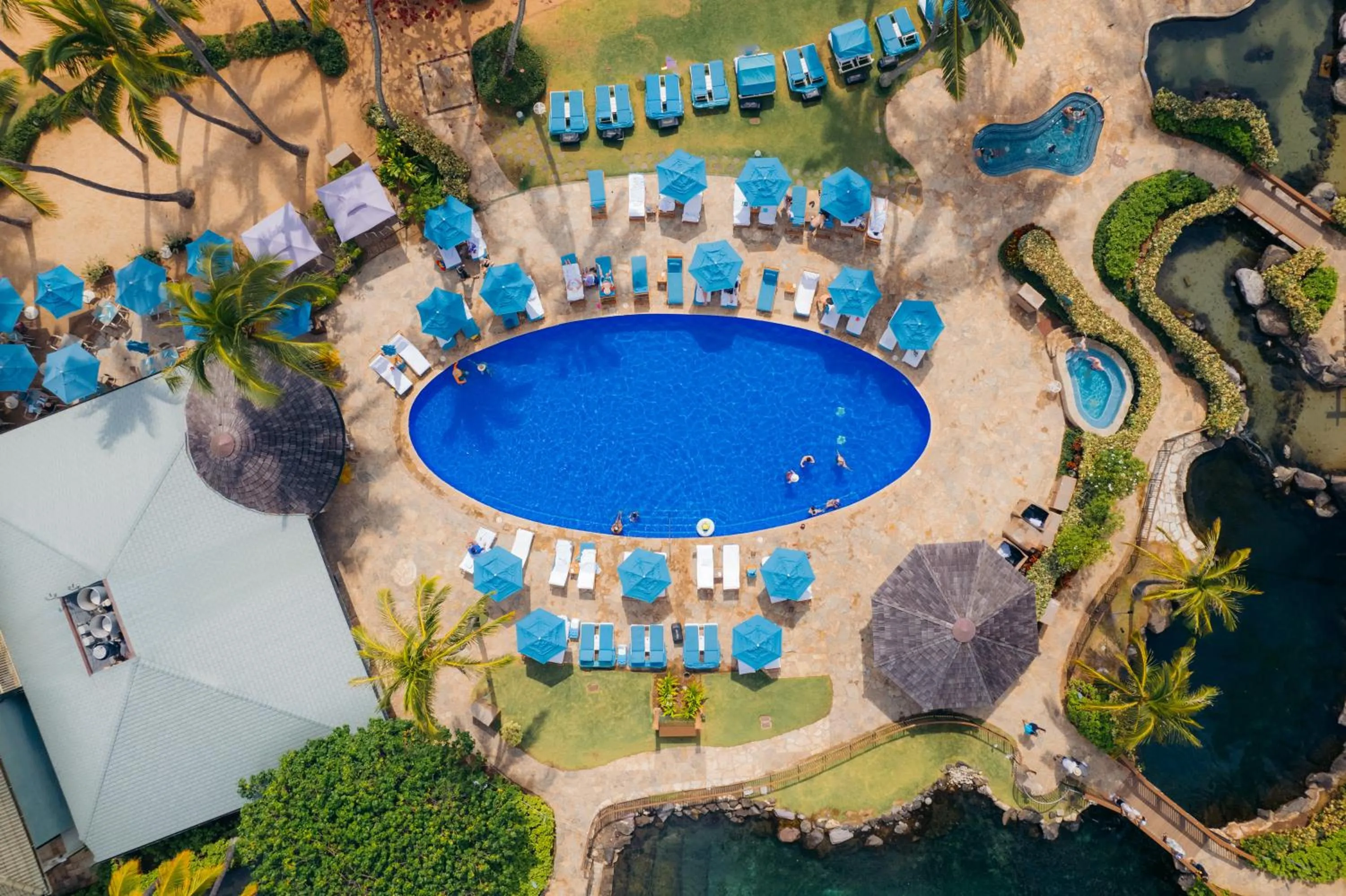 Swimming pool in The Kahala Hotel and Resort