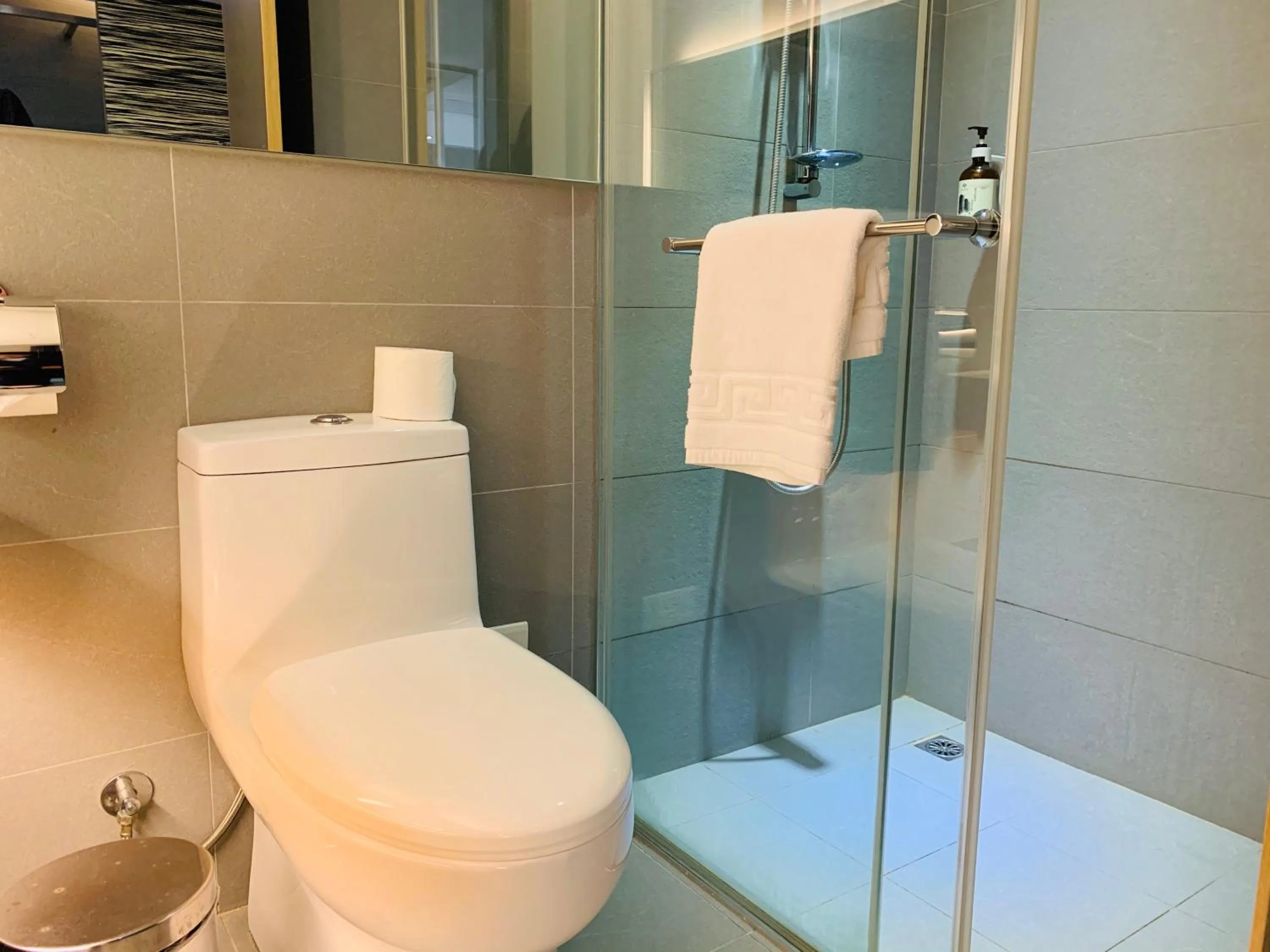 Shower in Ramada Encore By Wyndham Hualien