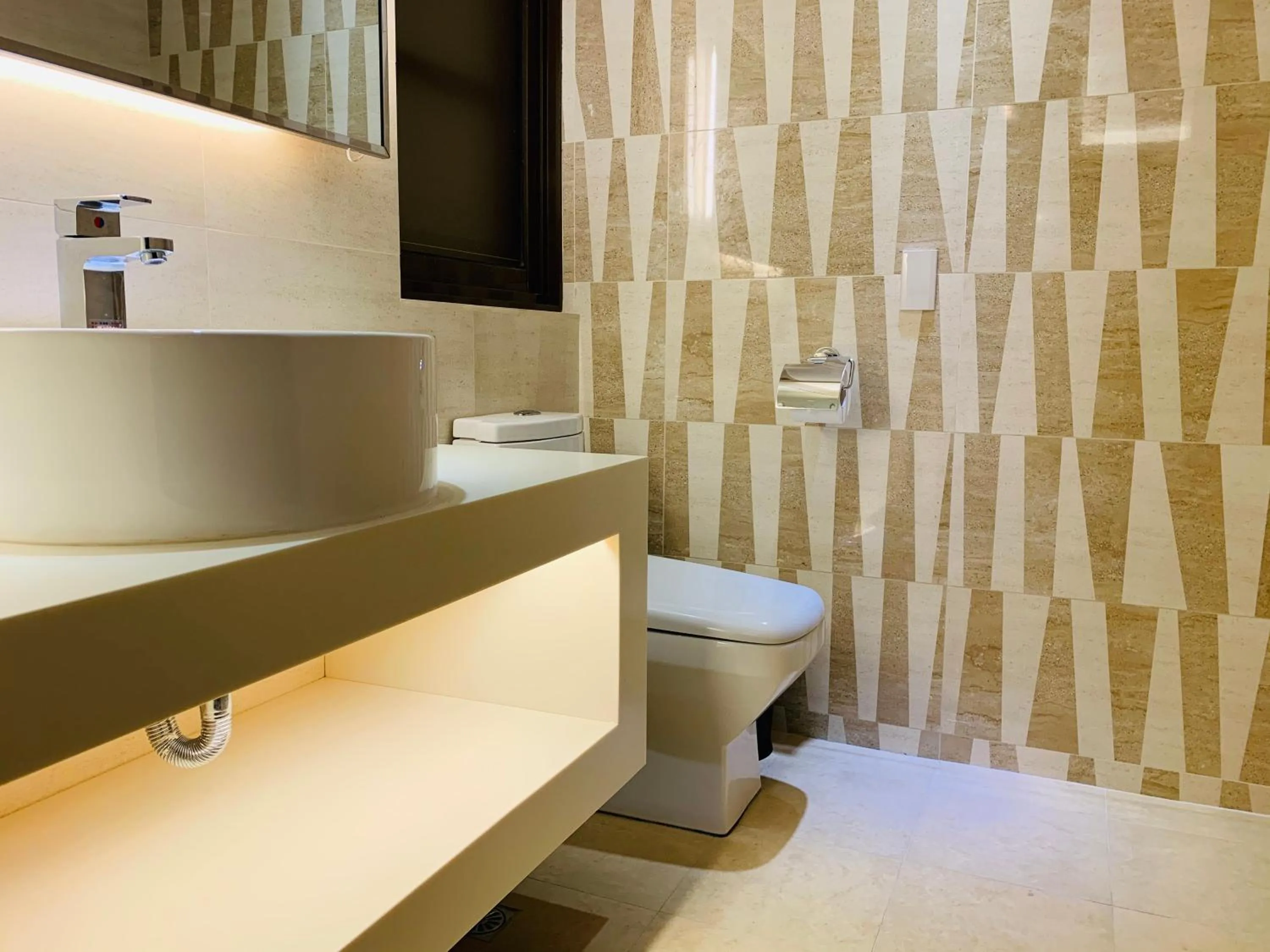 Bathroom in Ramada Encore By Wyndham Hualien