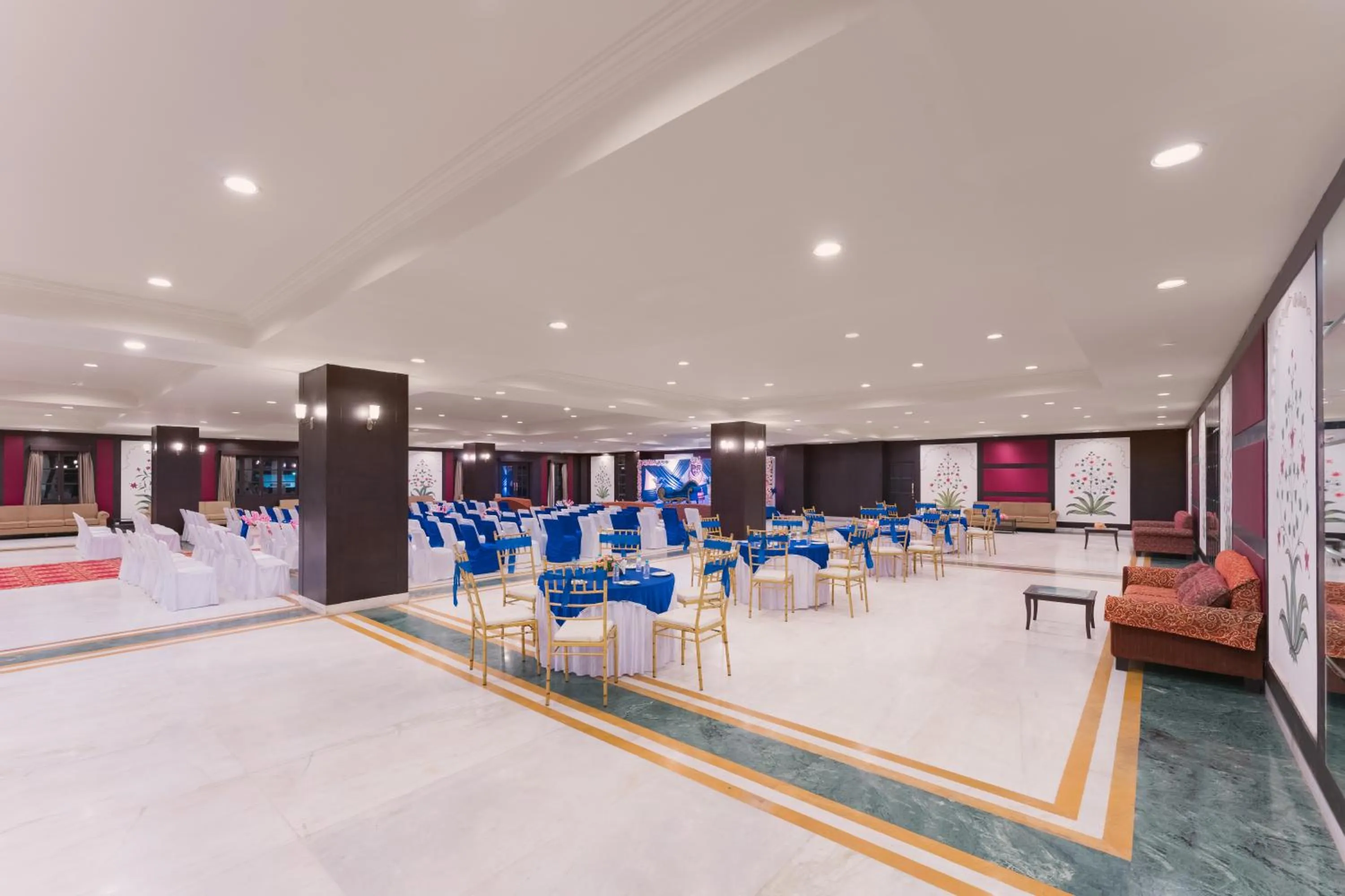 Banquet/Function facilities in Shree Vallabh Vilas Lords Plaza Nathdwara - Pure Veg