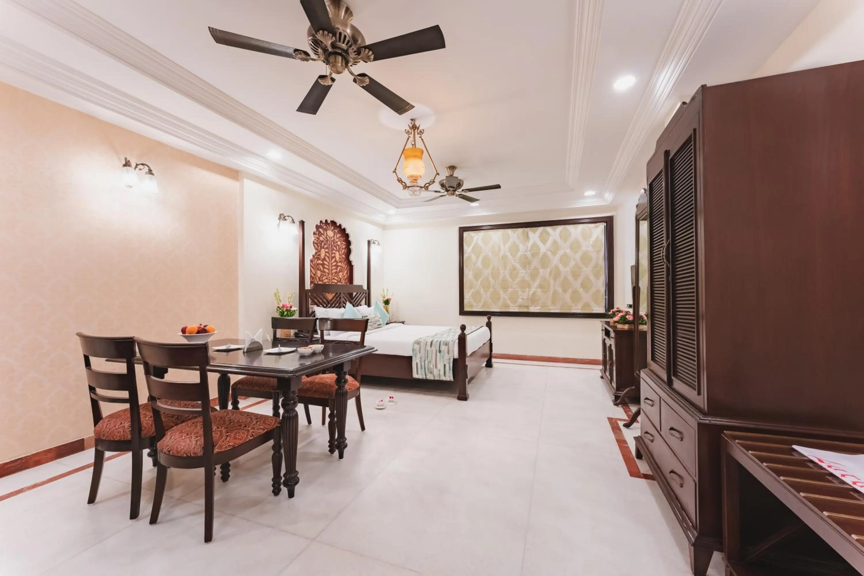 Bedroom in Shree Vallabh Vilas Lords Plaza Nathdwara - Pure Veg