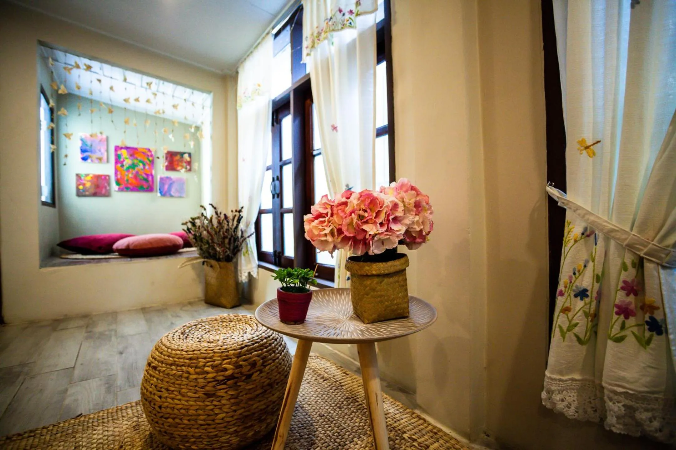 Living room, Bed in Baan Suan Krung Kao