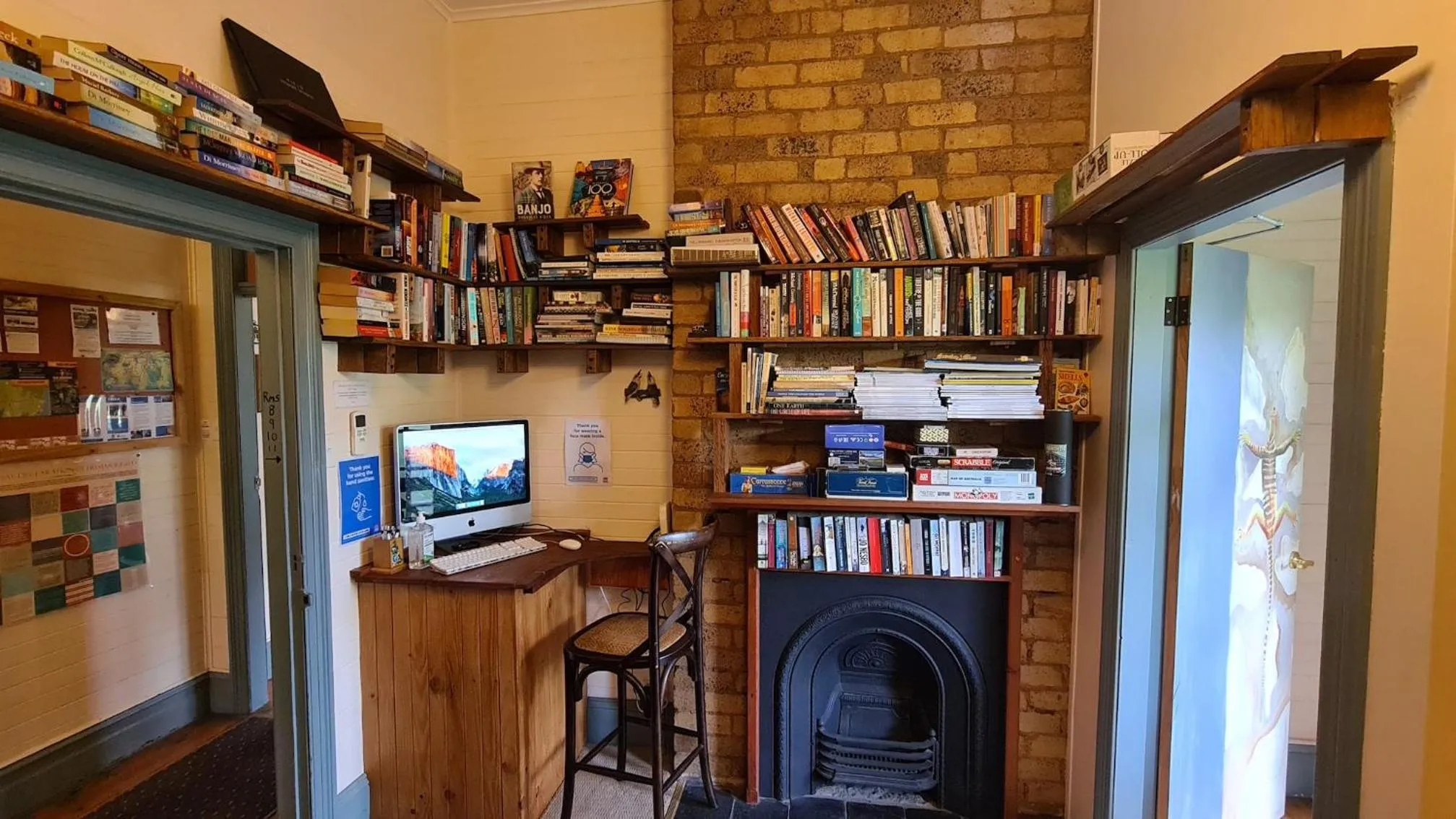 Communal lounge/ TV room in No14 Lovel St