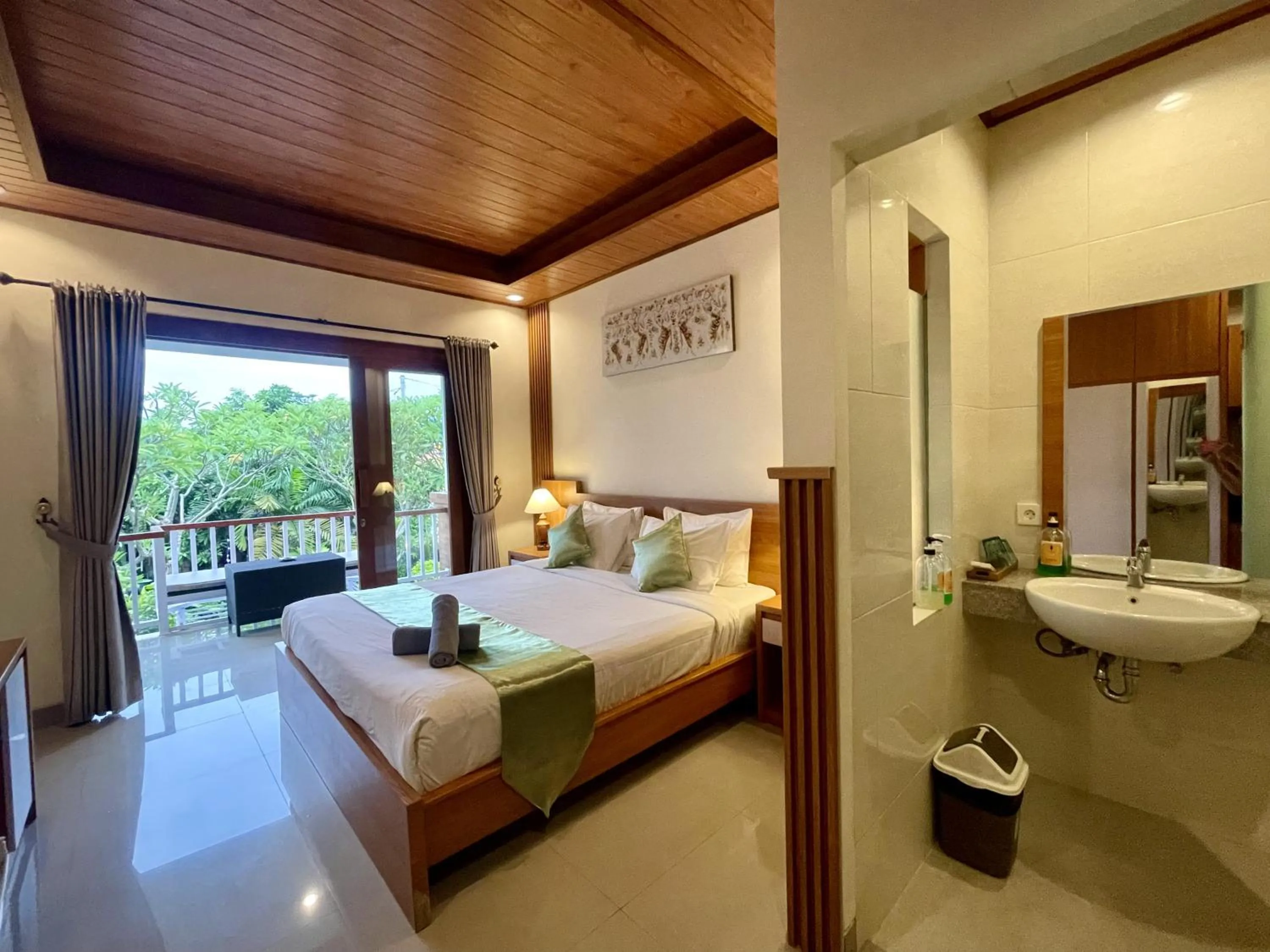 Bathroom, Bed in Anindya Sanur