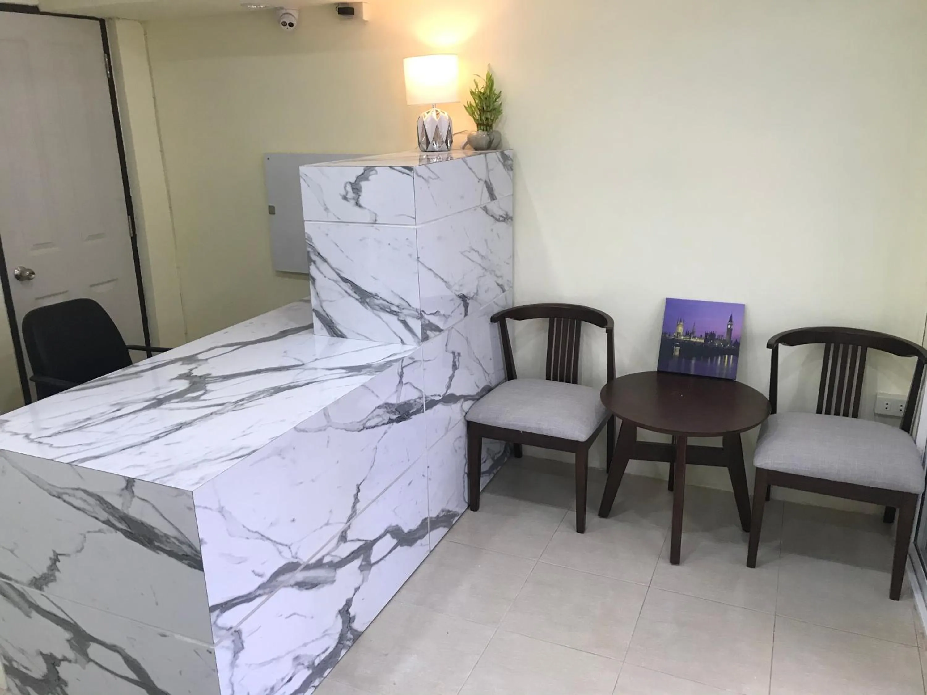 Bed in HARRYS RESIENDENCE