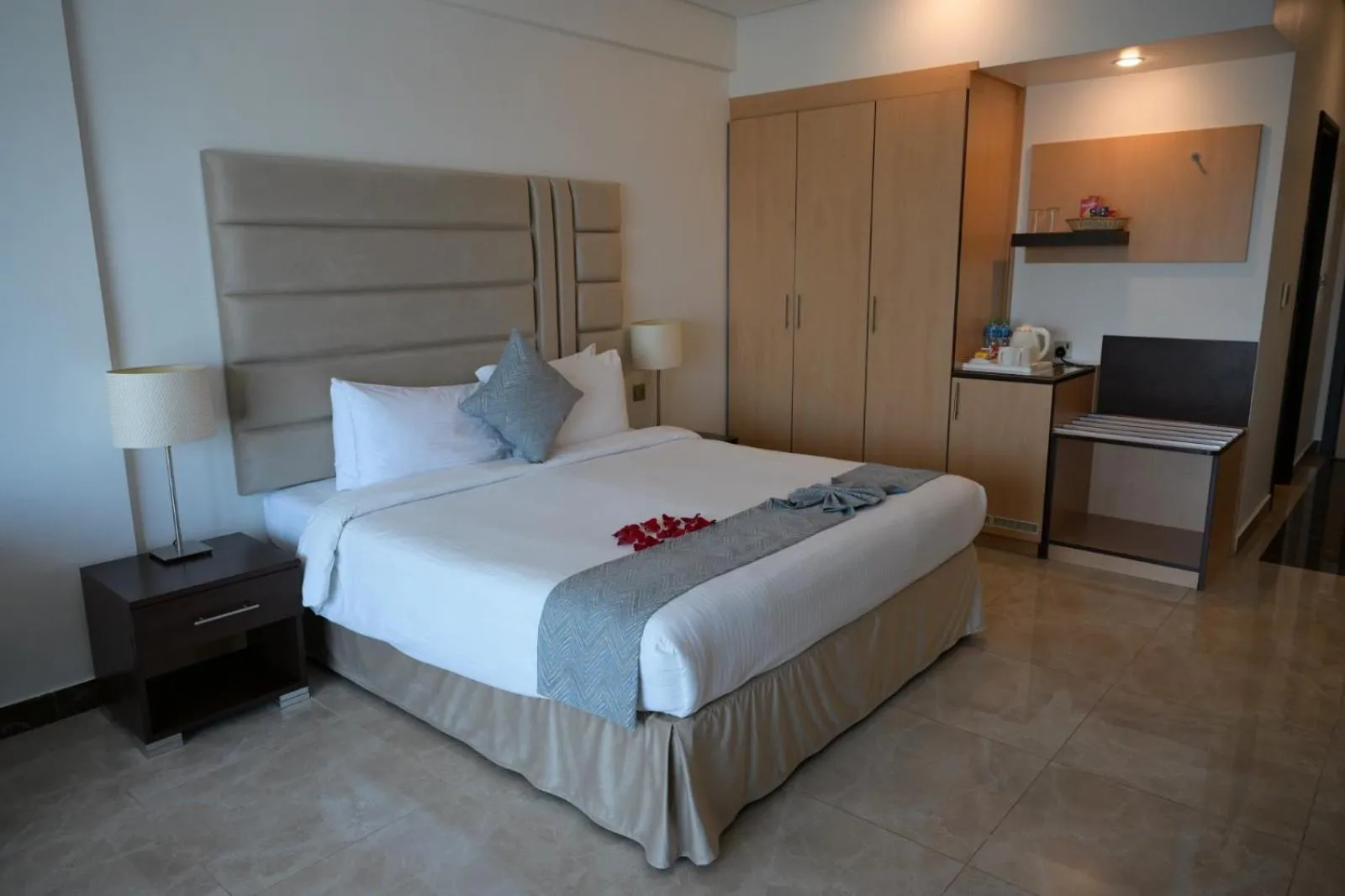 Bed in Best Western Plus Mahboula