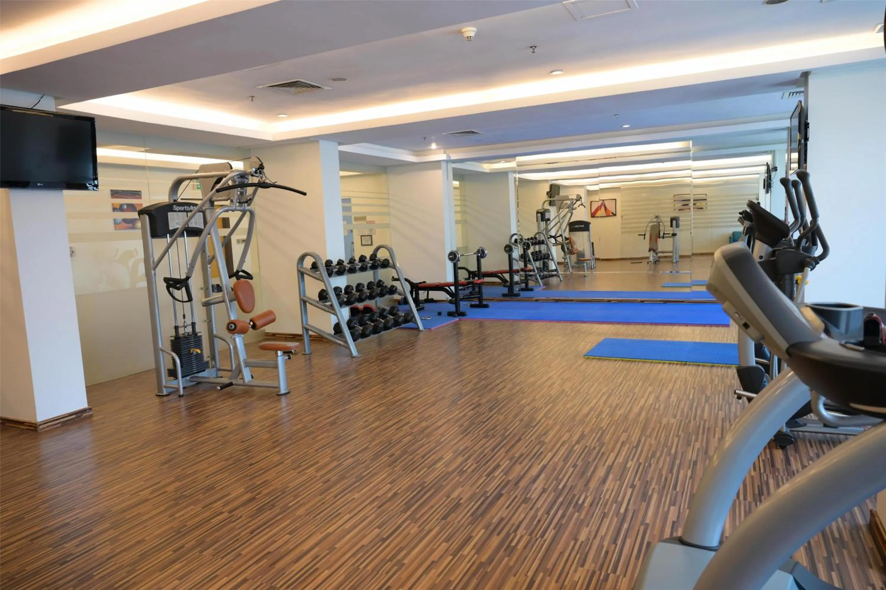 Fitness centre/facilities in Best Western Plus Mahboula