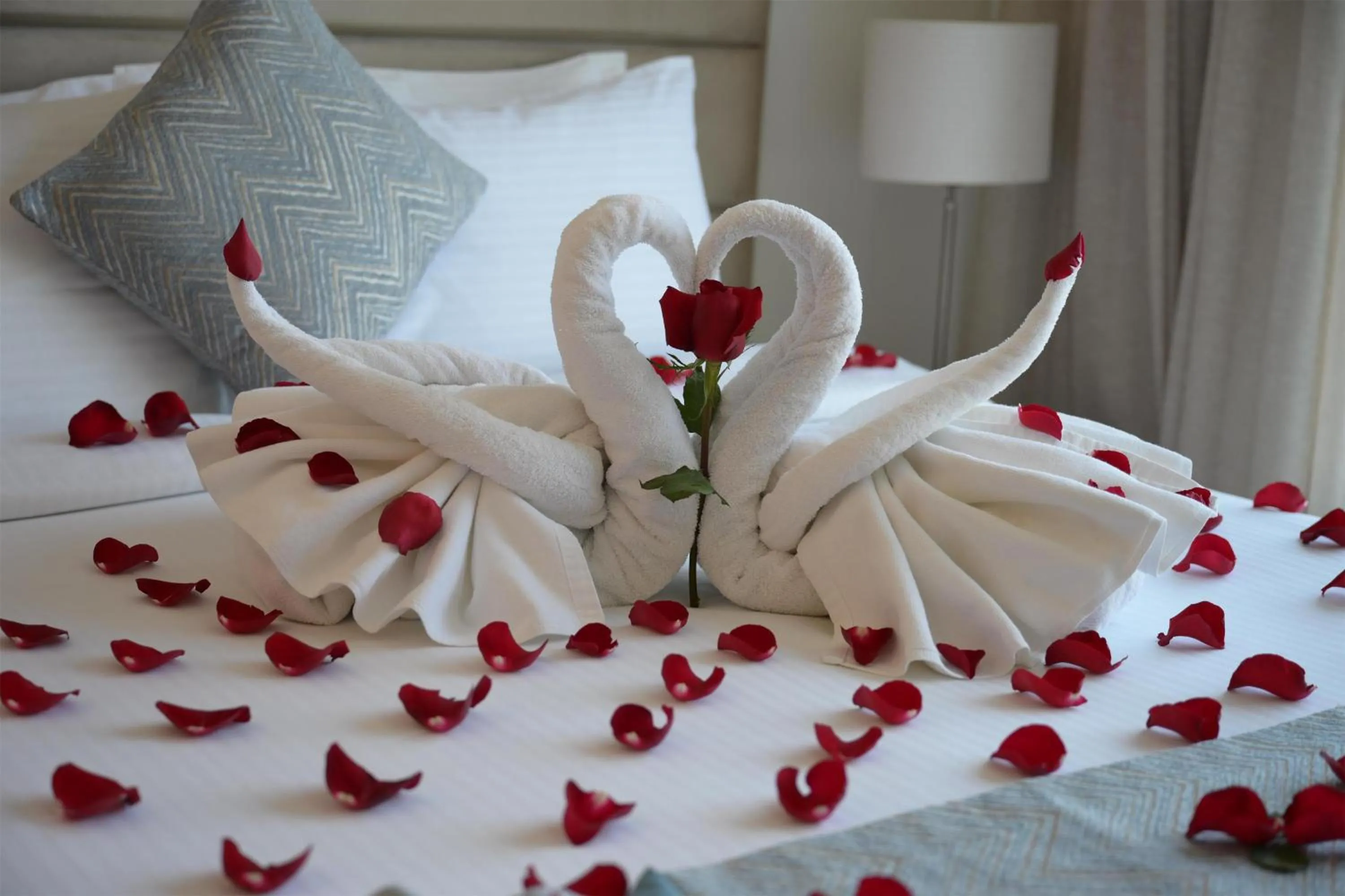 Bedroom, Bed in Best Western Plus Mahboula