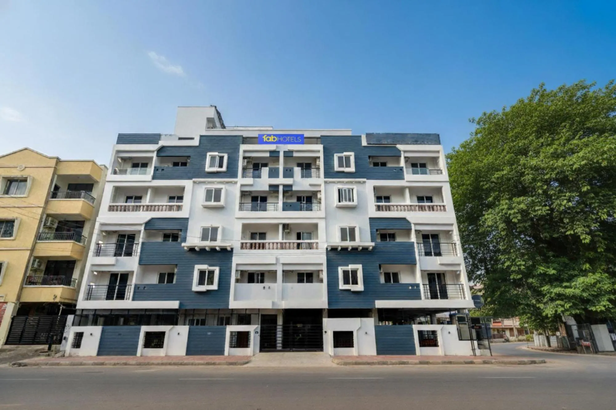 Property building in Hotel The Sun Suites - Yelahanka
