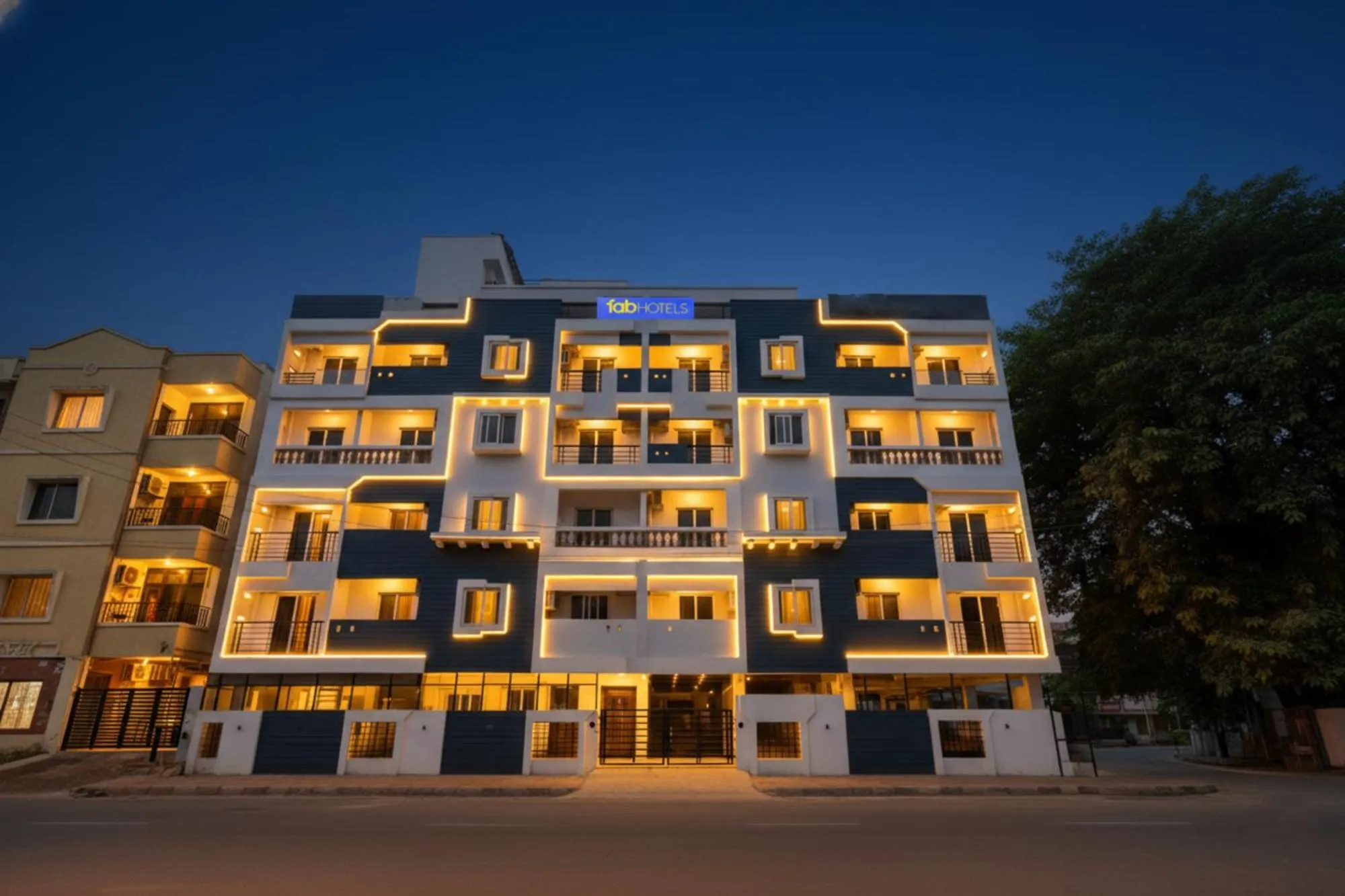 Property building in Hotel The Sun Suites - Yelahanka