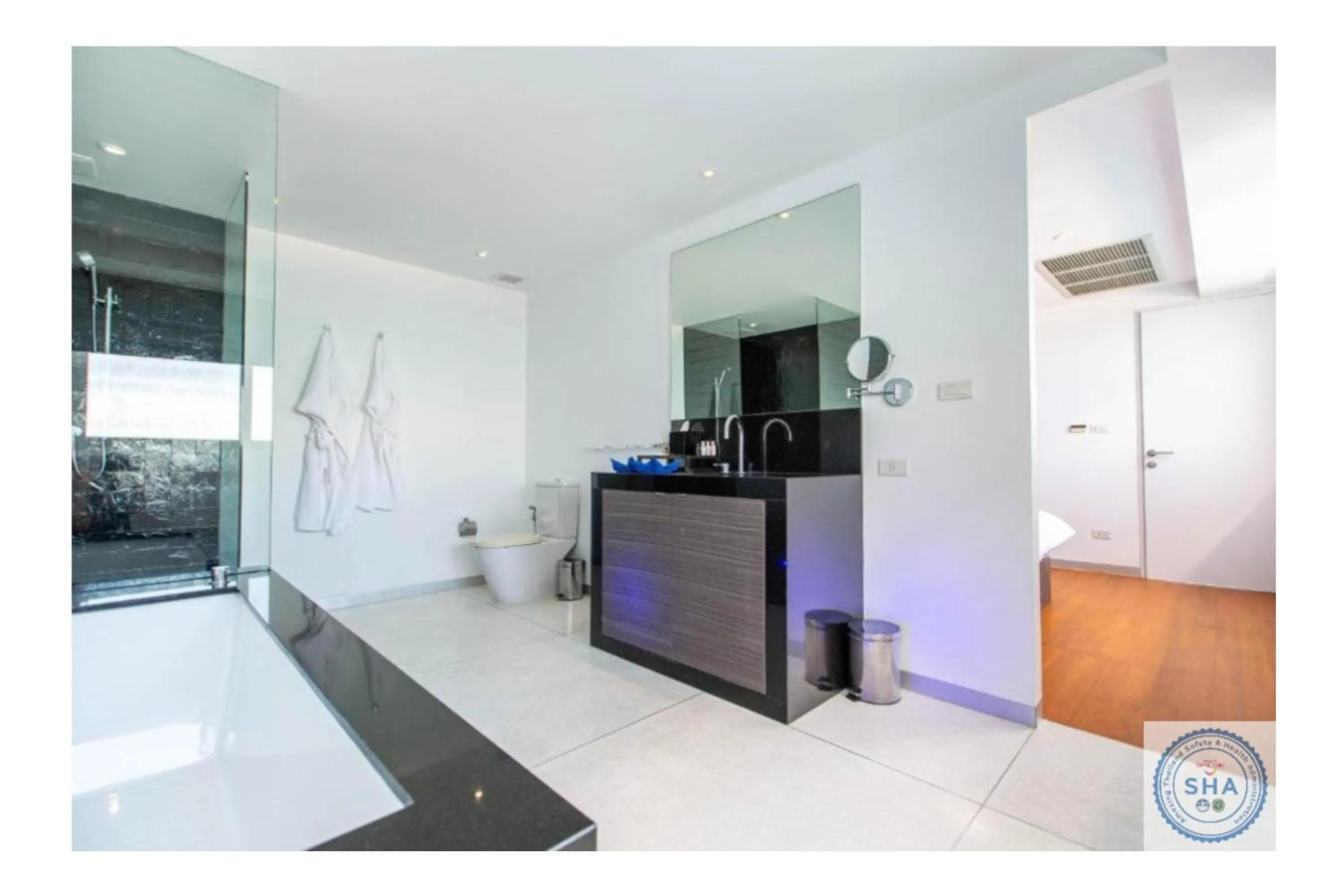 Bathroom in Panorama Samui Residences