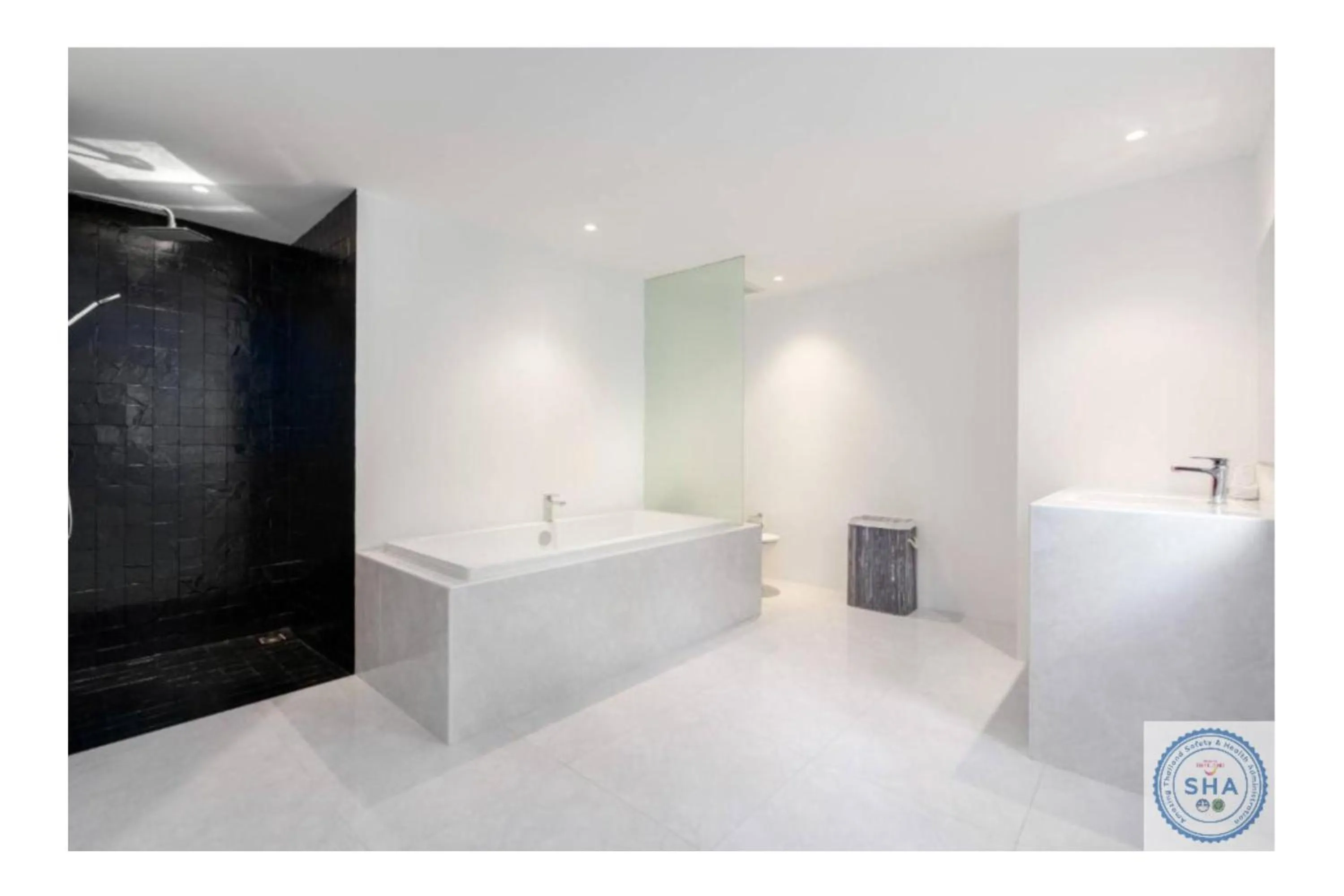 Shower, Bed in Panorama Samui Residences