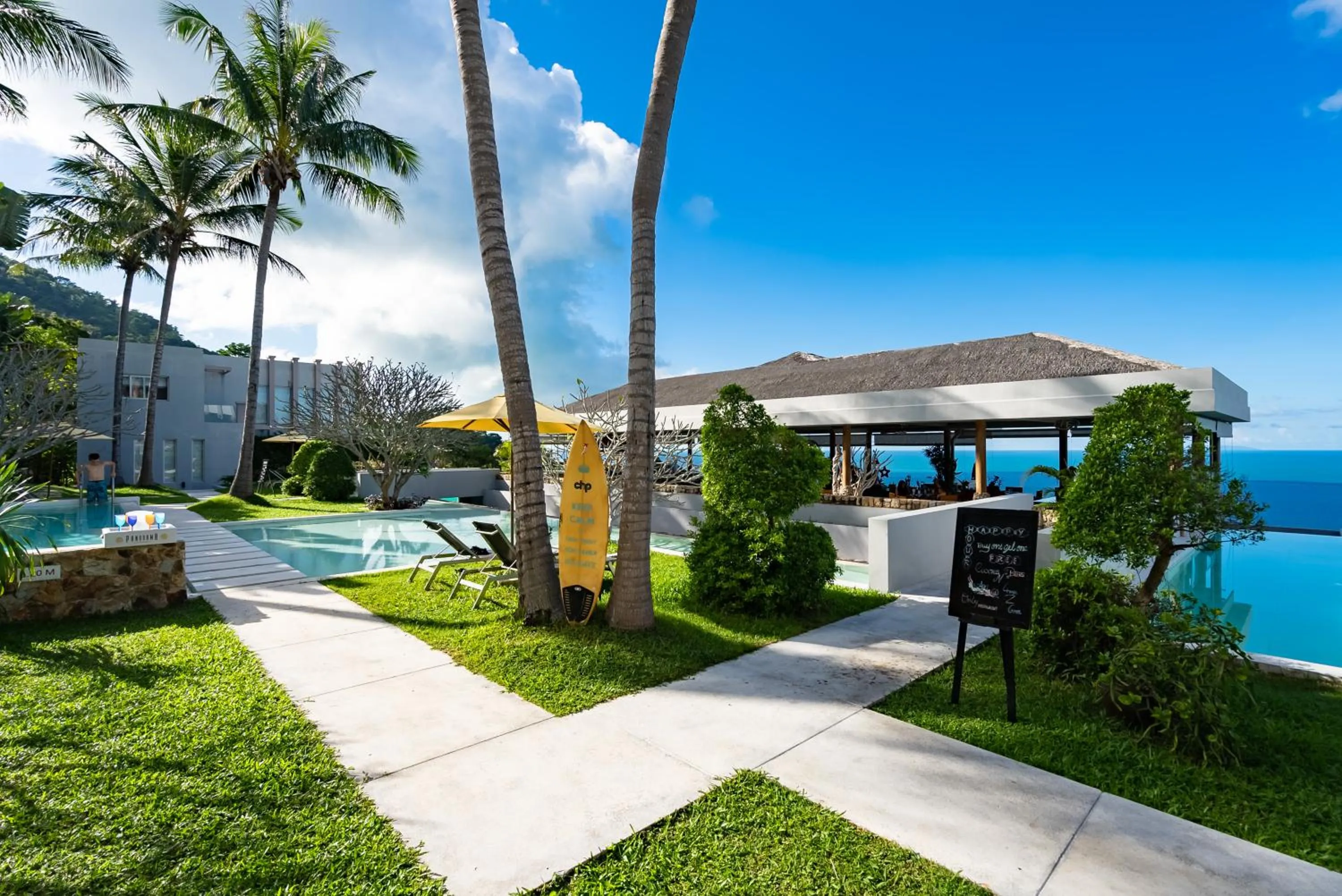 Restaurant/places to eat in Panorama Samui Residences