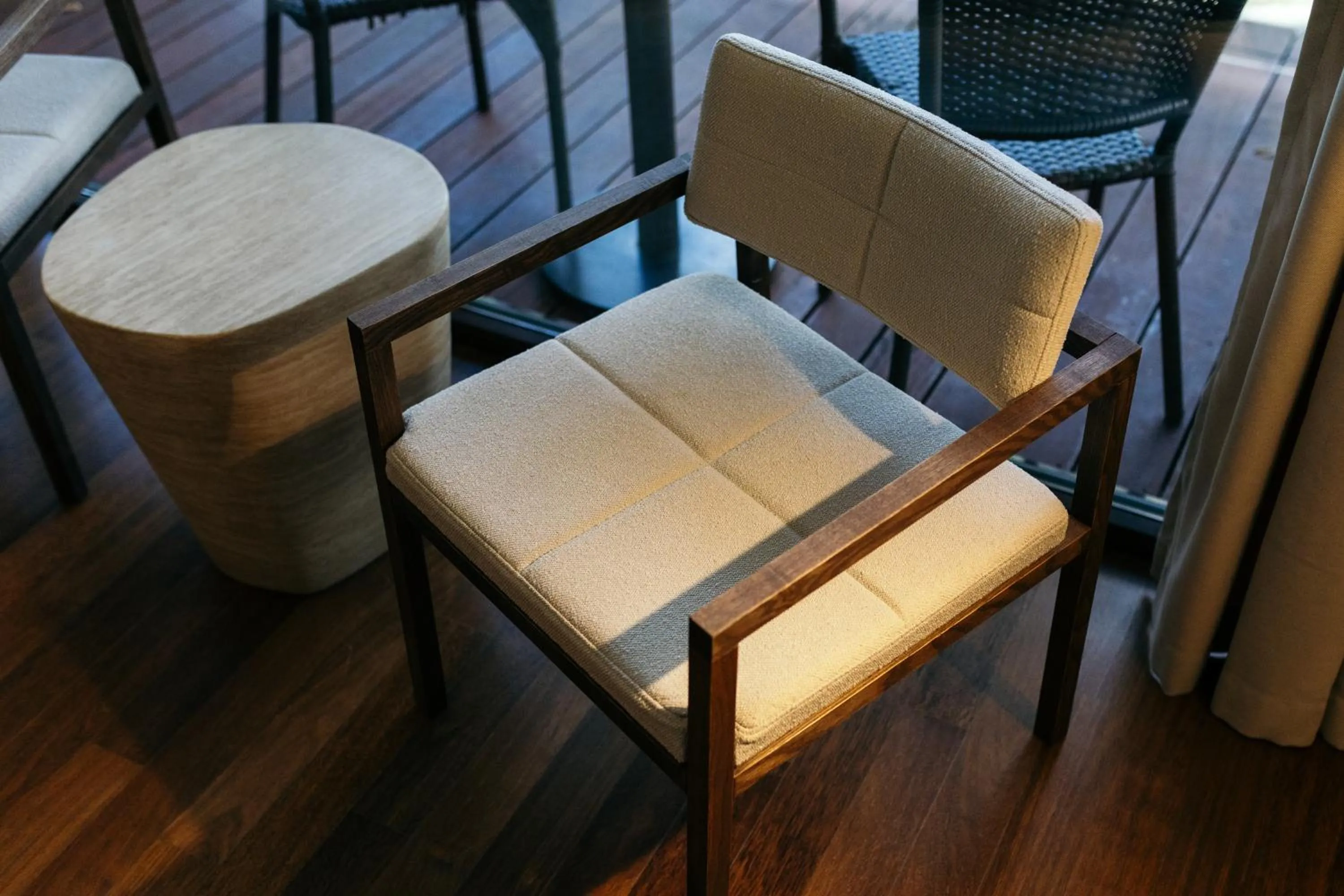 Seating area in Belvilis Hotel