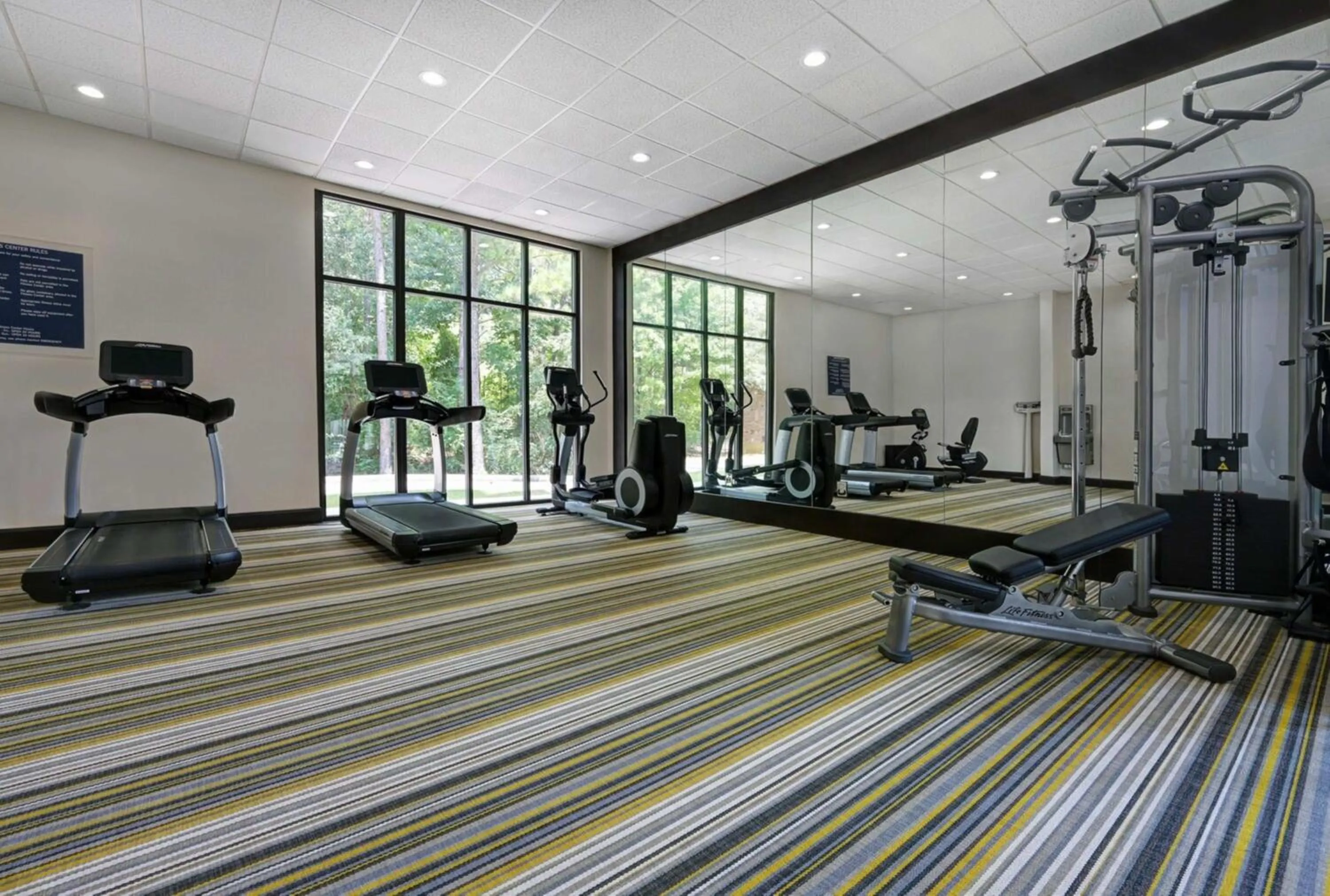 Fitness centre/facilities in Four Points by Sheraton Birmingham Homewood
