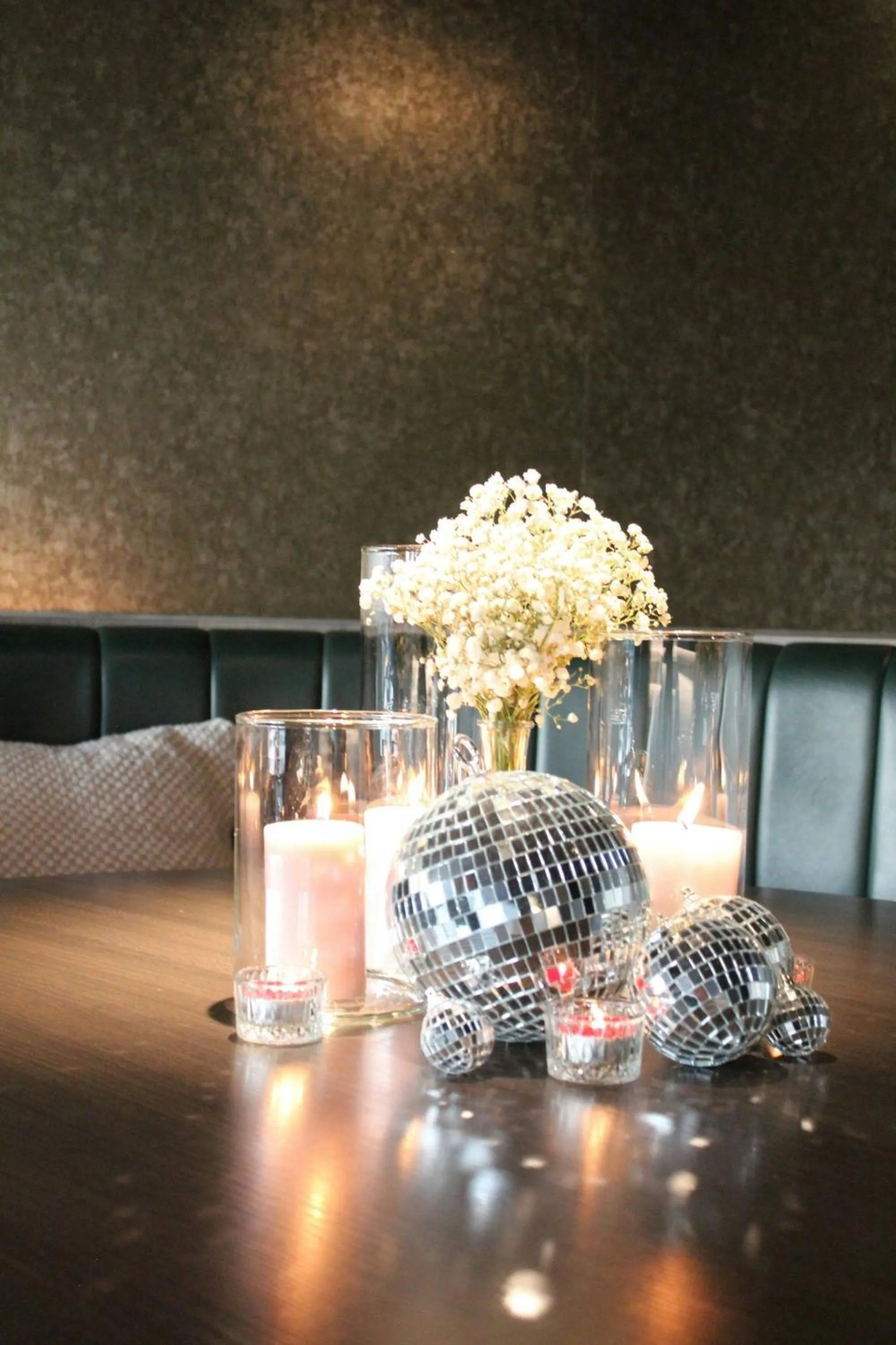 Lounge or bar in Midnight Hotel, Autograph Collection