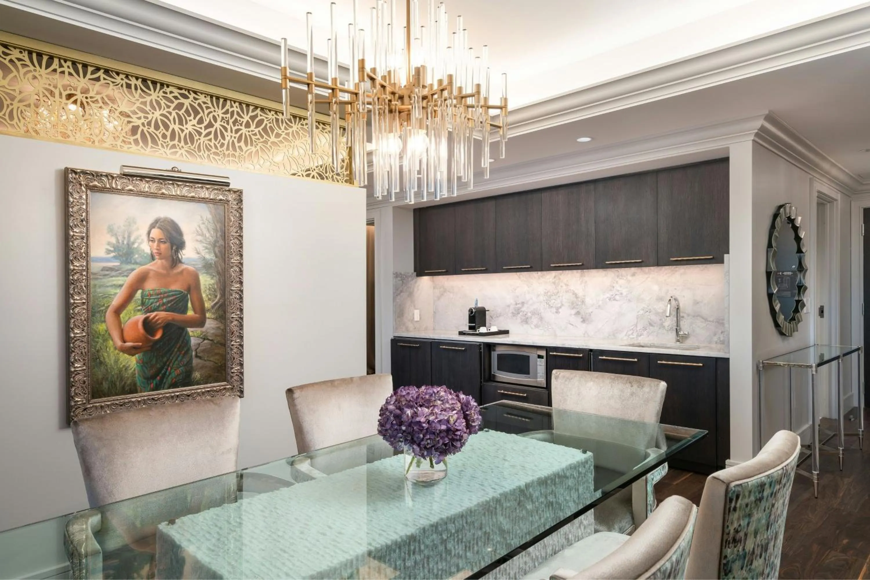 Kitchen or kitchenette in Grand Bohemian Charlotte, Autograph Collection