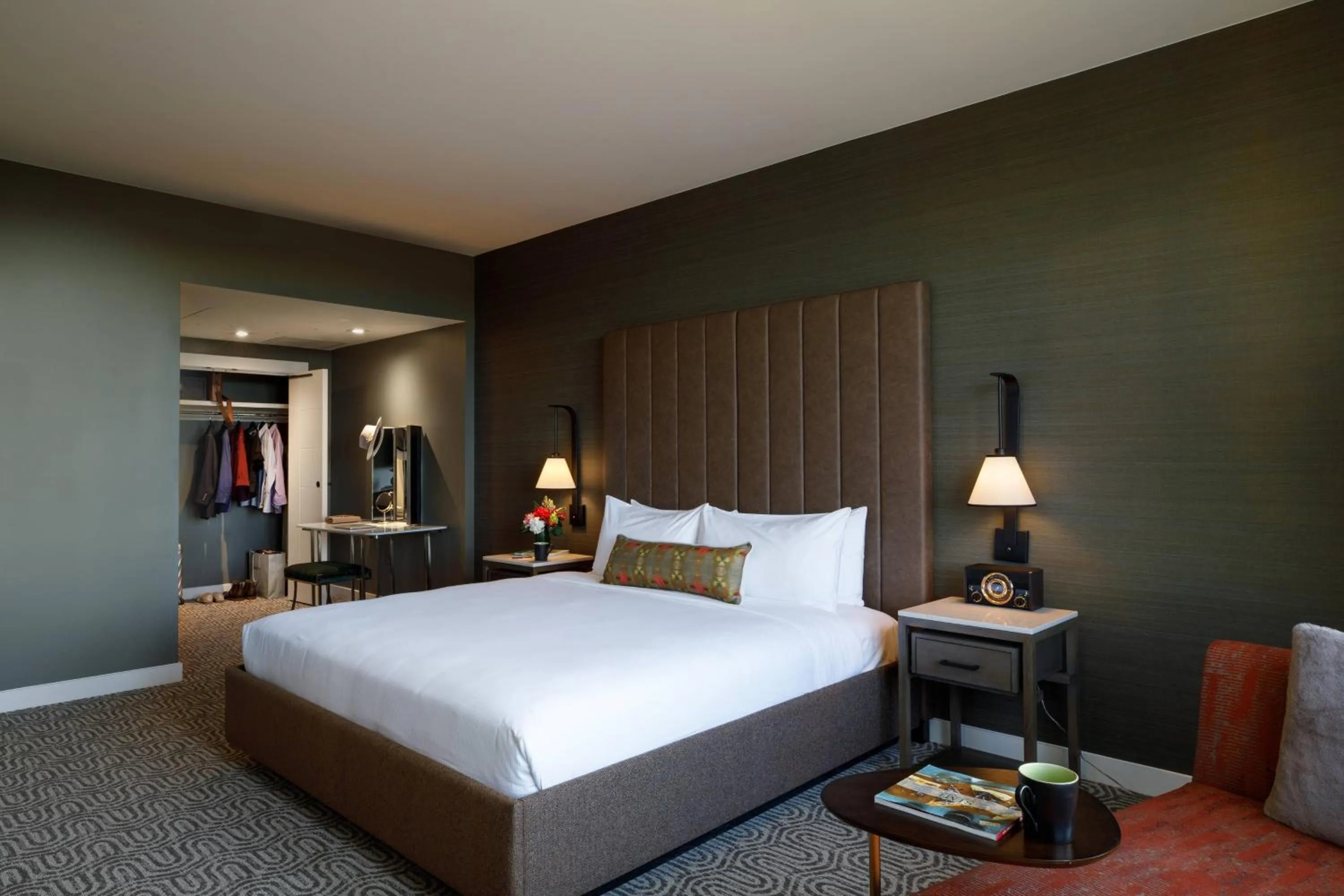 Bedroom, Bed in Hotel Vin, Grapevine, Autograph Collection