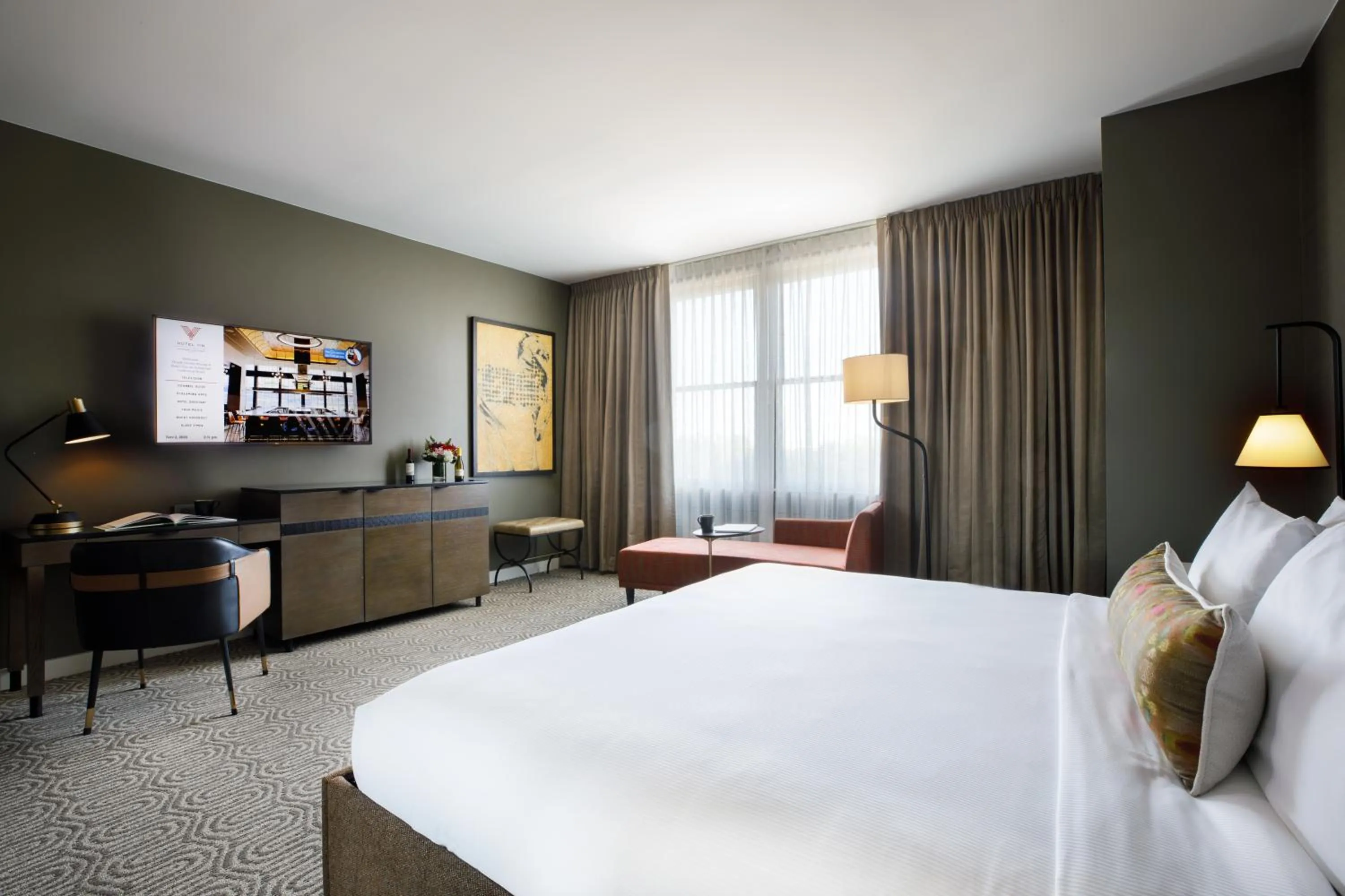 TV and multimedia, Bed in Hotel Vin, Grapevine, Autograph Collection