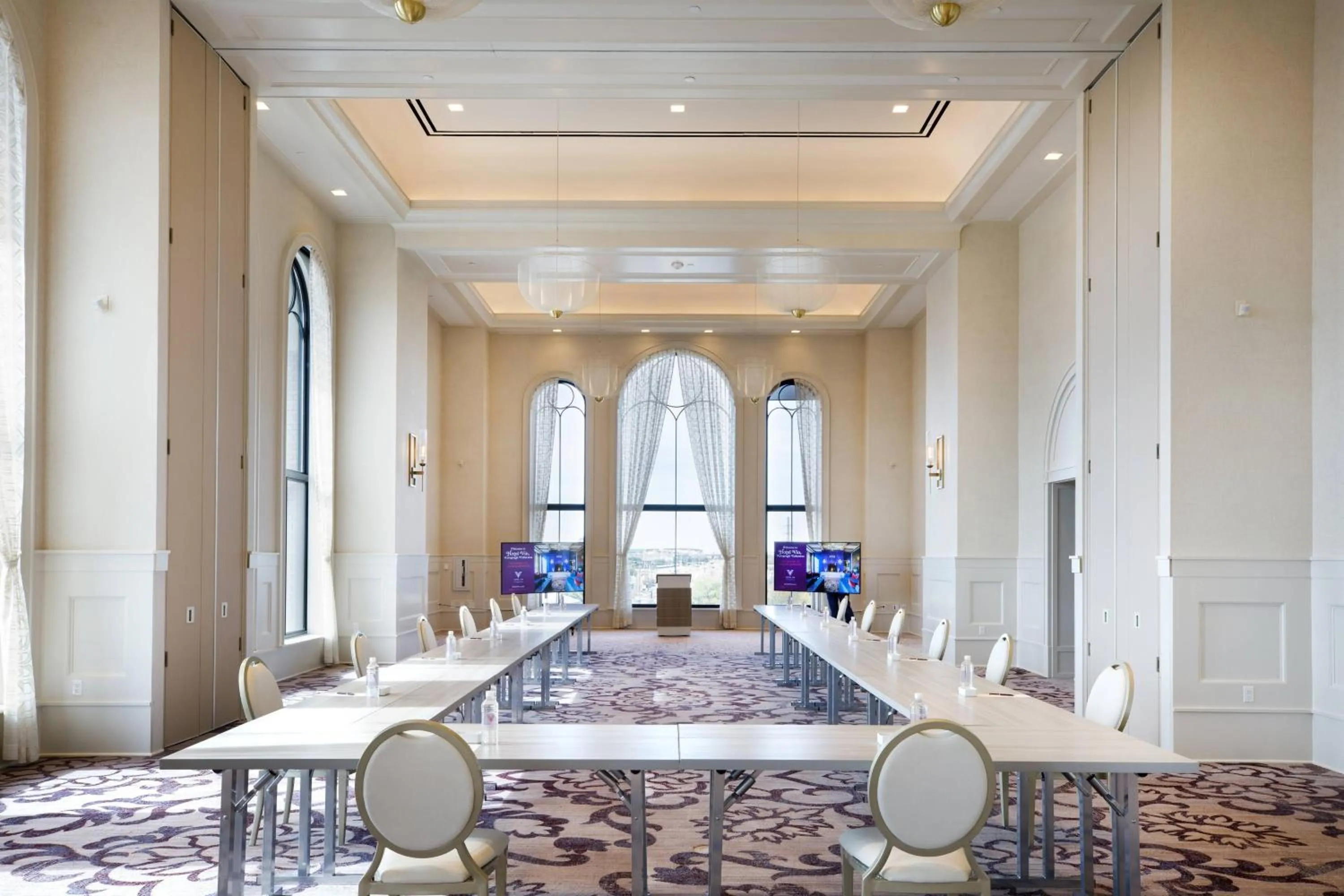 Meeting/conference room in Hotel Vin, Grapevine, Autograph Collection