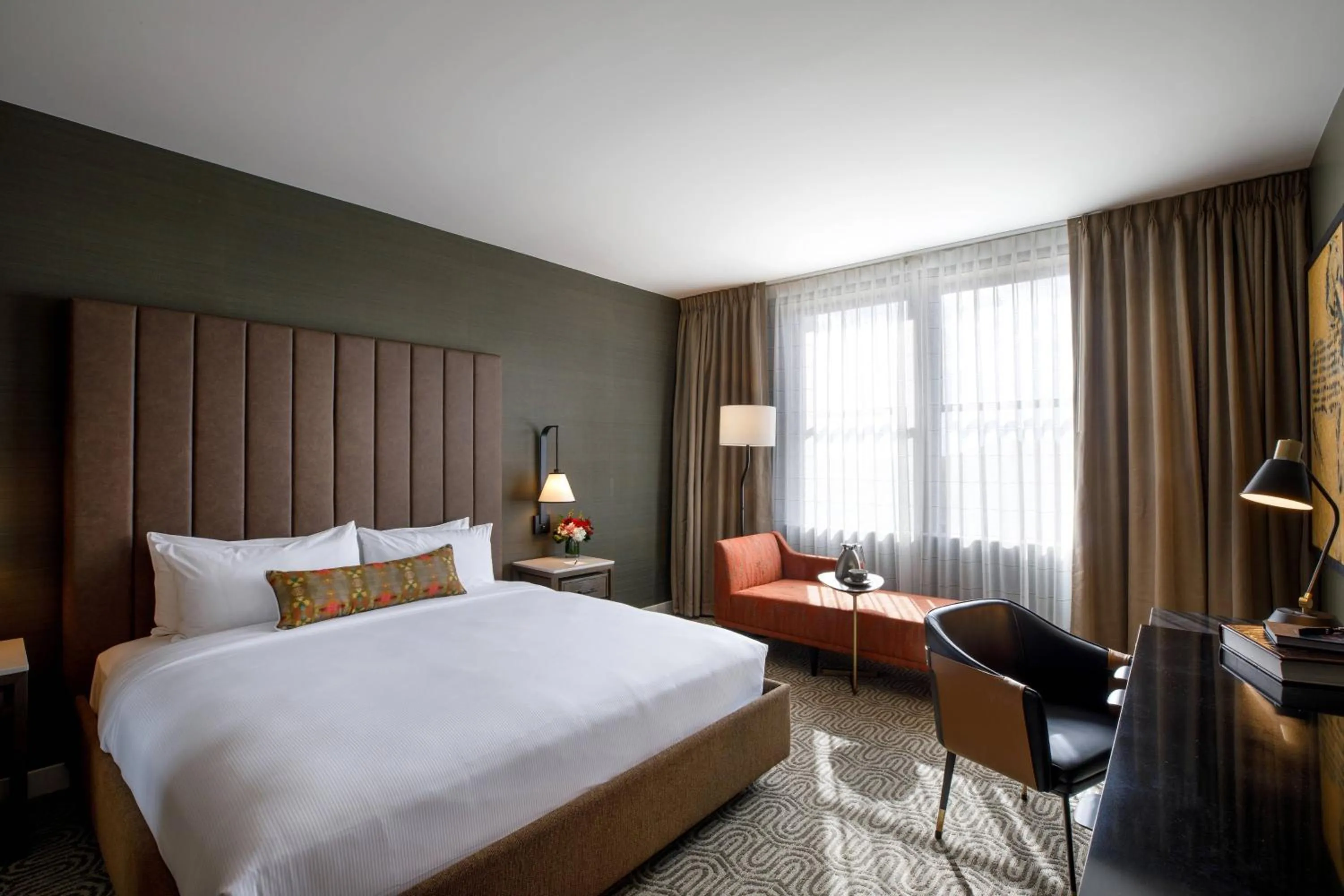 Photo of the whole room, Bed in Hotel Vin, Grapevine, Autograph Collection