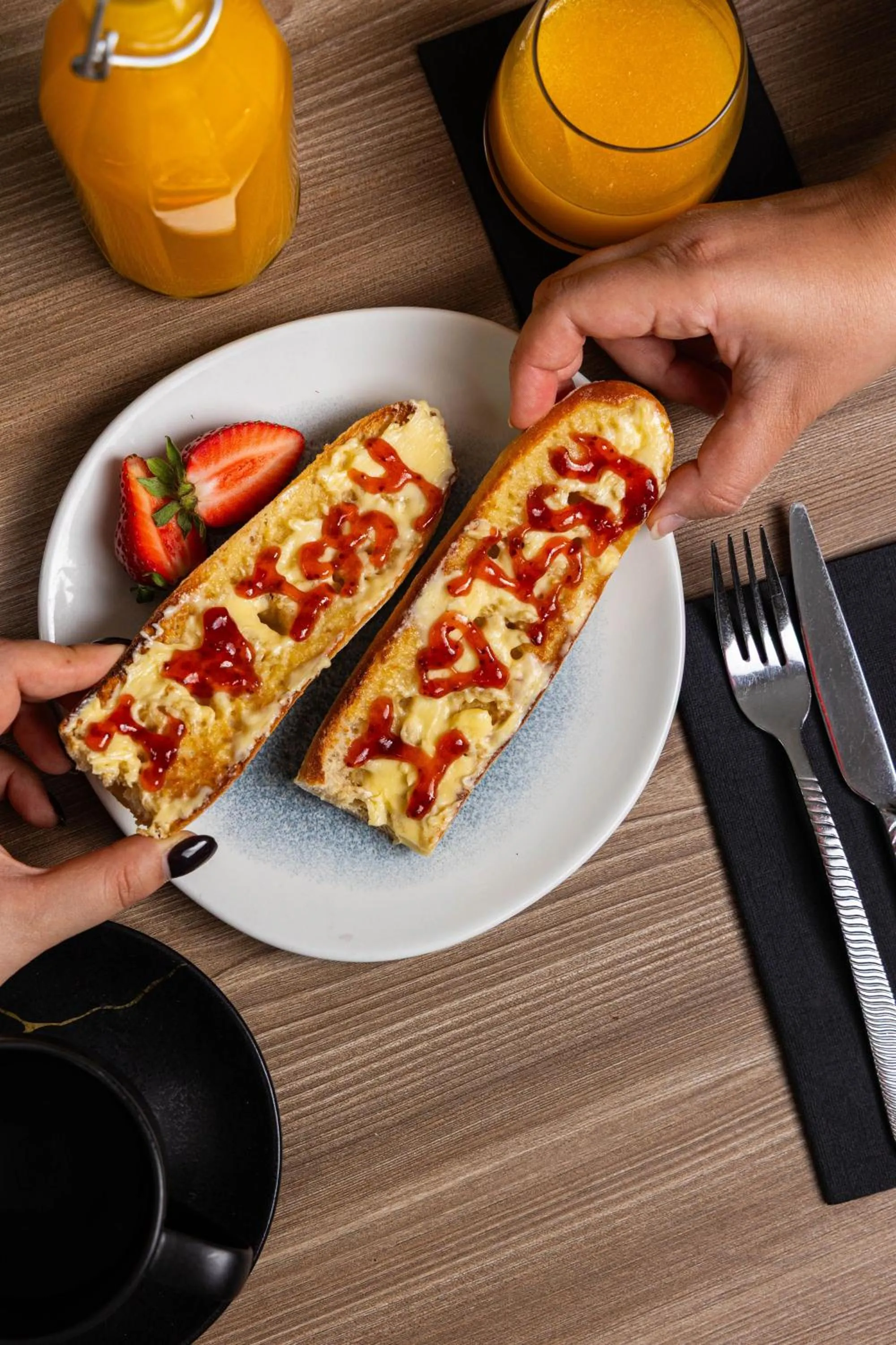 Restaurant/places to eat in Courtyard by Marriott Paris Porte de Versailles