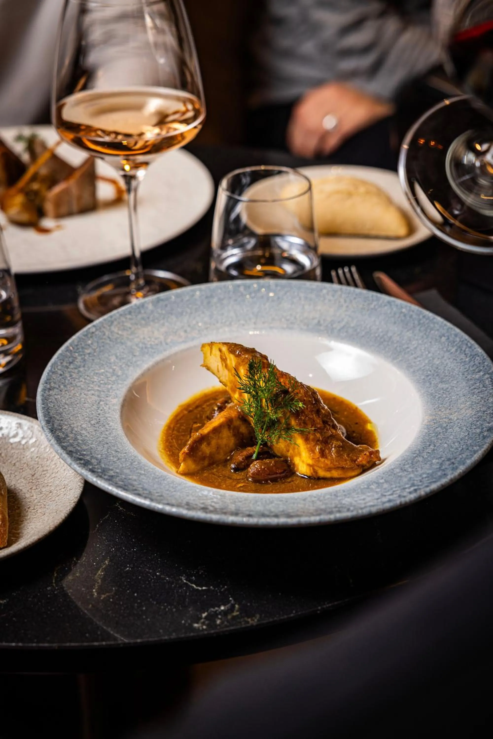 Restaurant/places to eat in Courtyard by Marriott Paris Porte de Versailles