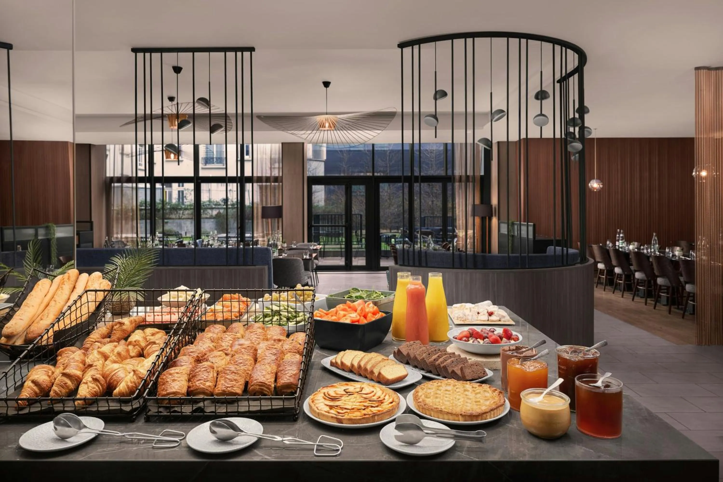 Breakfast in Courtyard by Marriott Paris Porte de Versailles