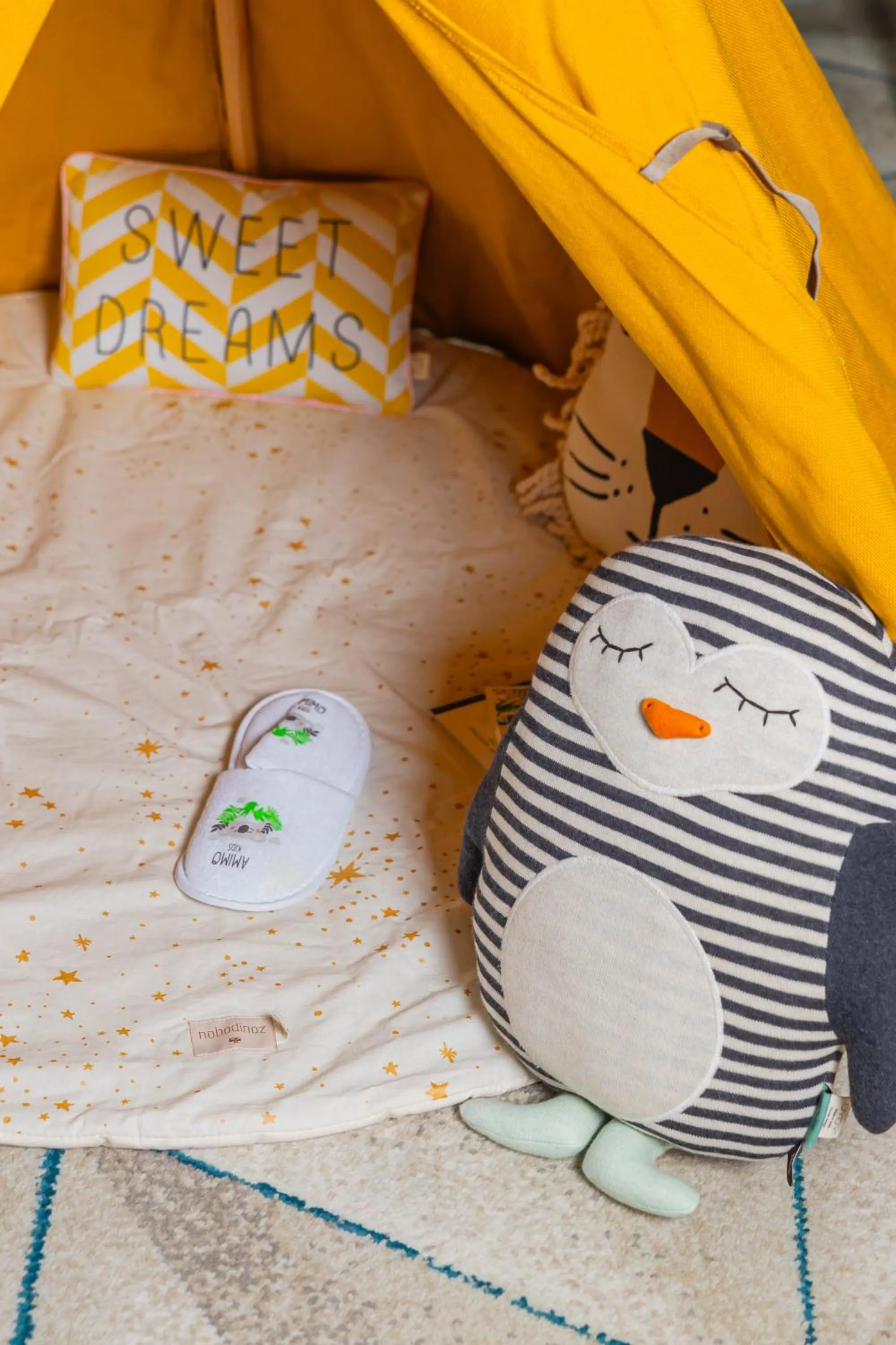 Spring, Bed in Courtyard by Marriott Paris Porte de Versailles