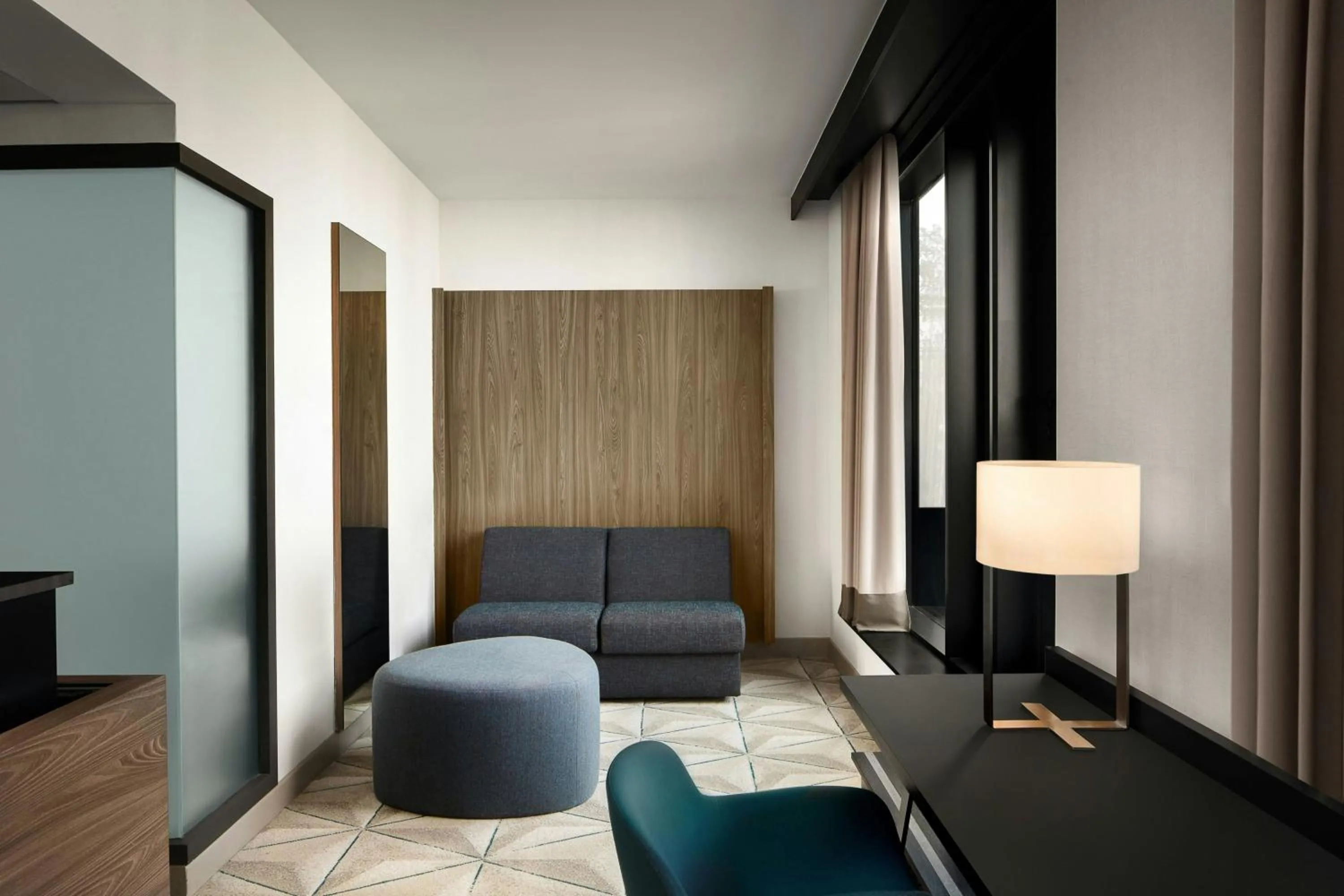 Bedroom in Courtyard by Marriott Paris Porte de Versailles