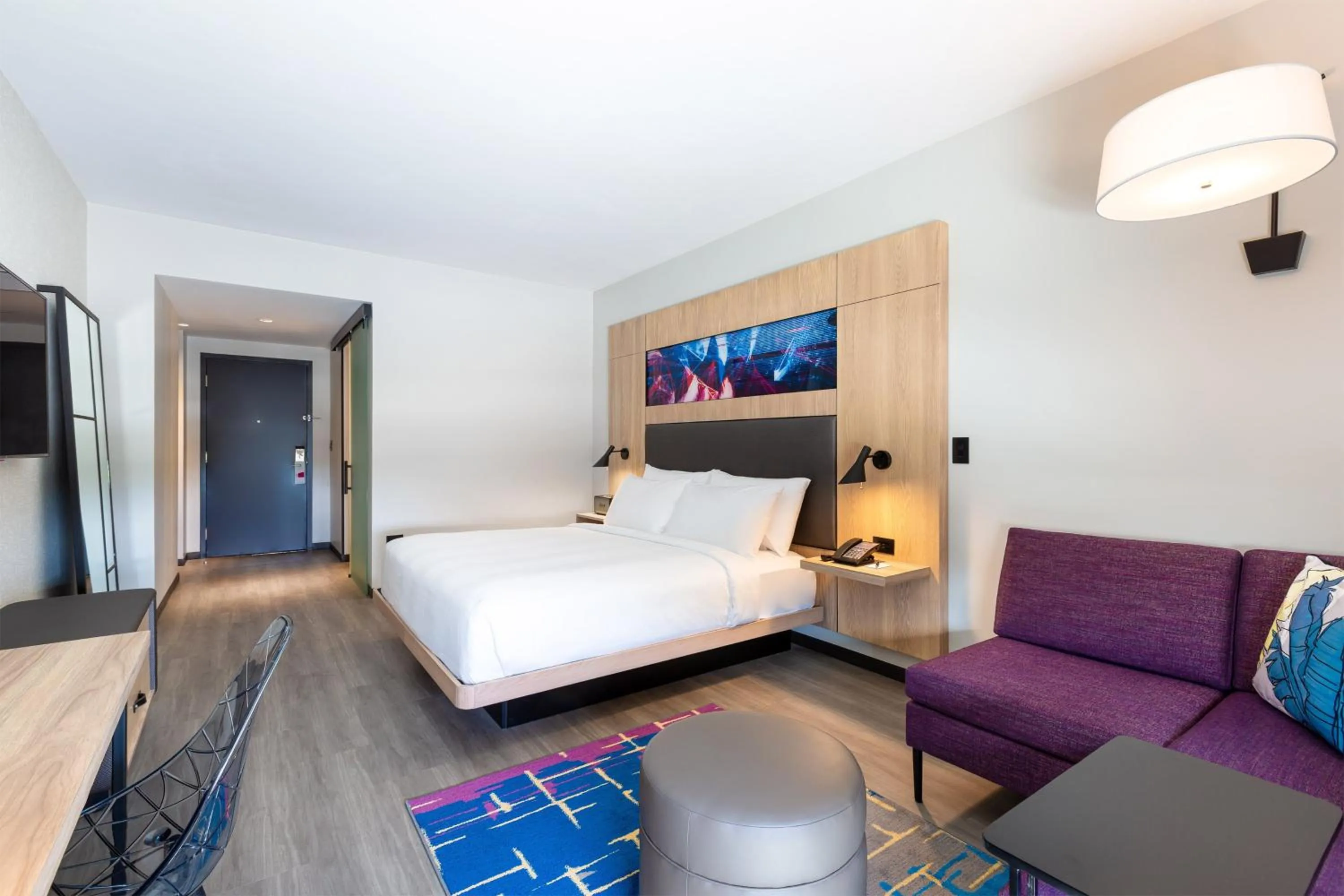 Photo of the whole room, Bed in Aloft San Juan